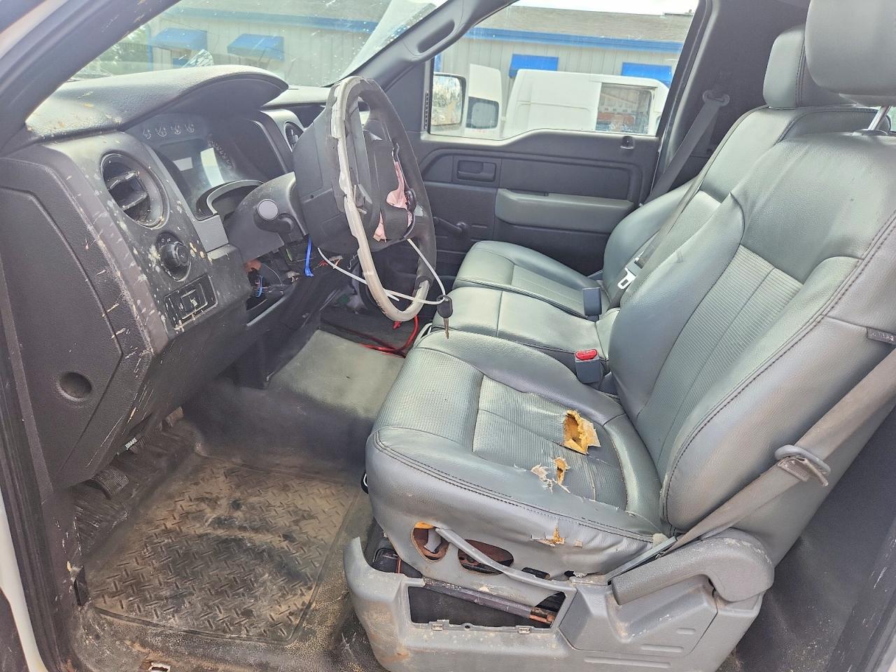2011 Ford F150 White vin: 1FTMF1CM9BFB29570
