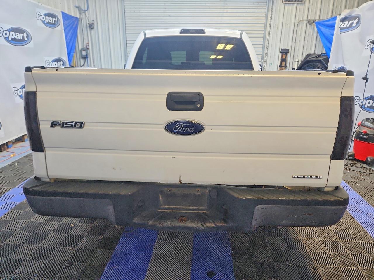 2013 Ford F150 White vin: 1FTMF1CM9DFC53566