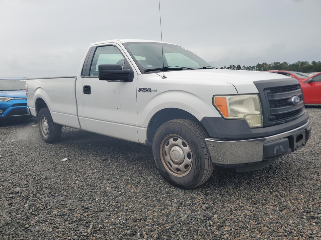 2013 Ford F150 White vin: 1FTMF1CM9DKD34672