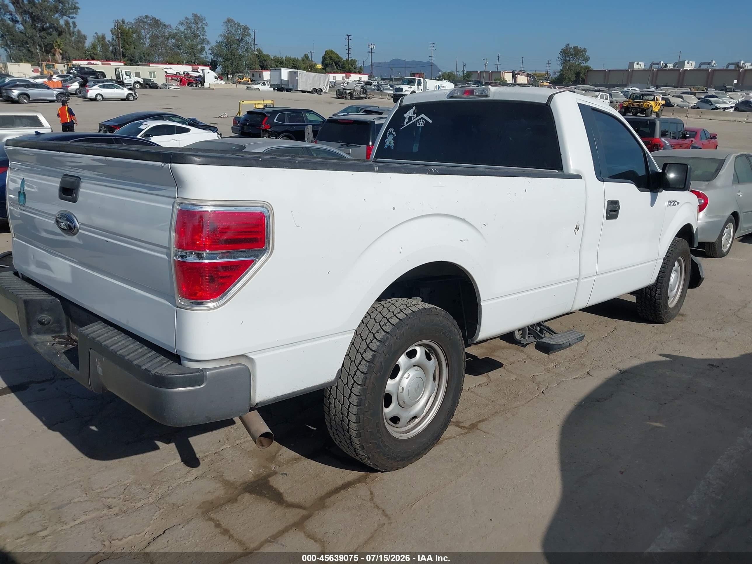 2013 Ford F-150 Xl Белый vin: 1FTMF1CM9DKD55957