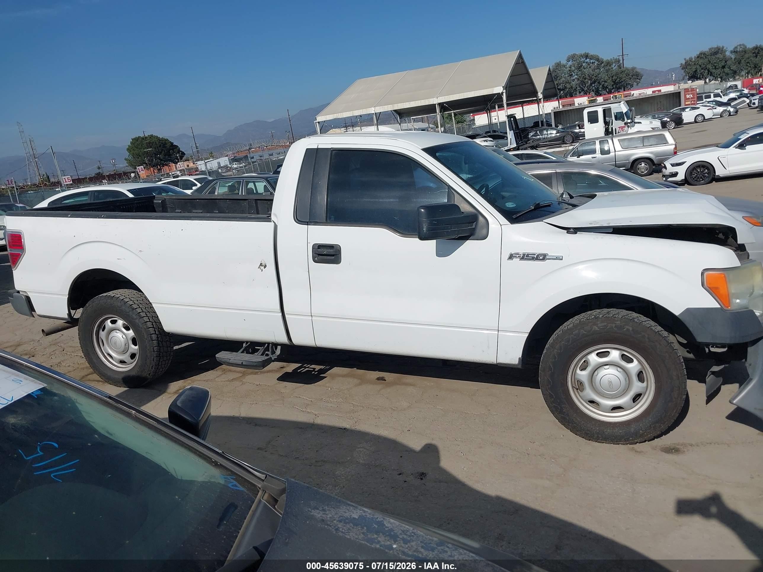2013 Ford F-150 Xl Белый vin: 1FTMF1CM9DKD55957