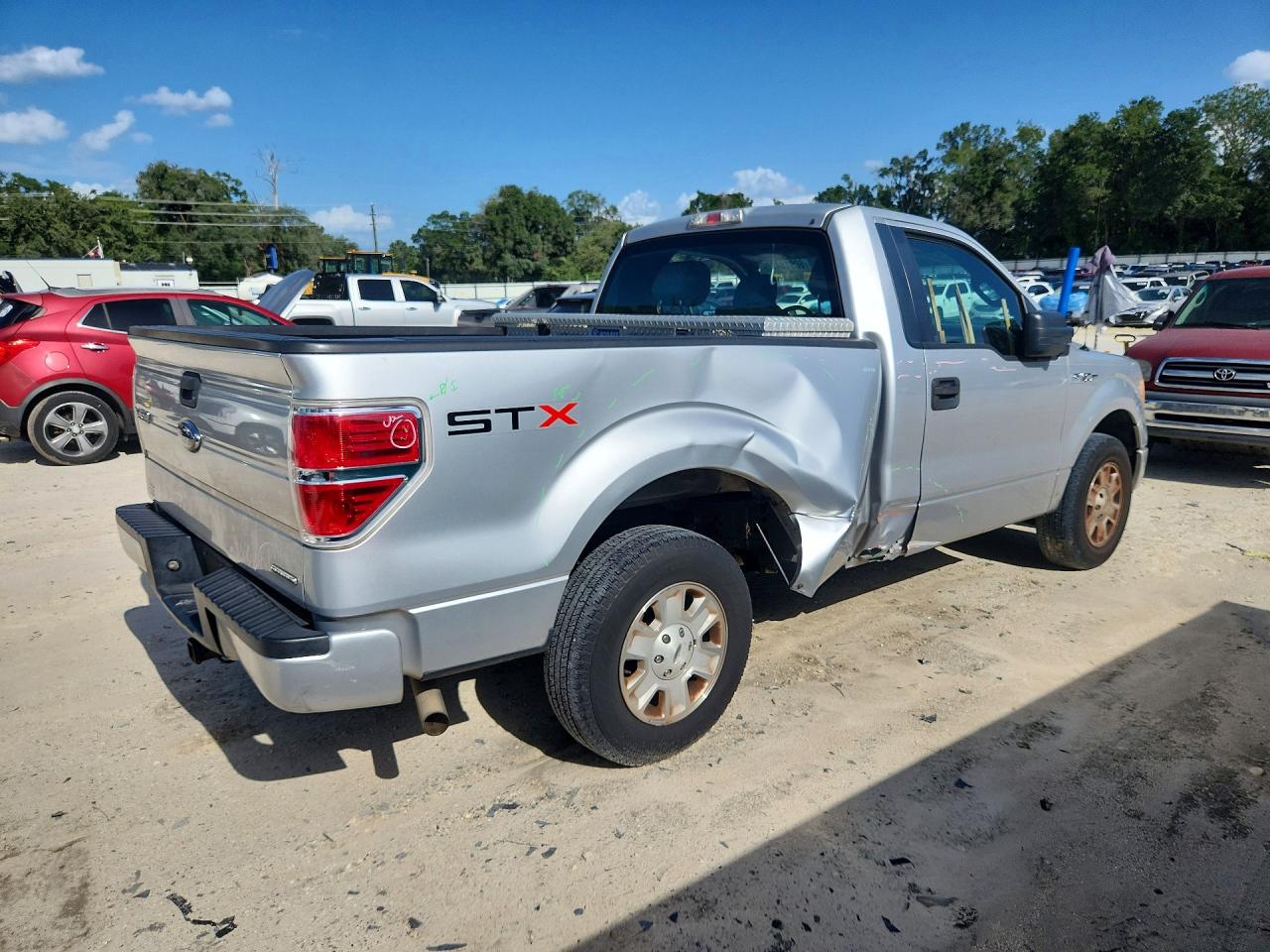 2013 Ford F150 Silver vin: 1FTMF1CM9DKE14697
