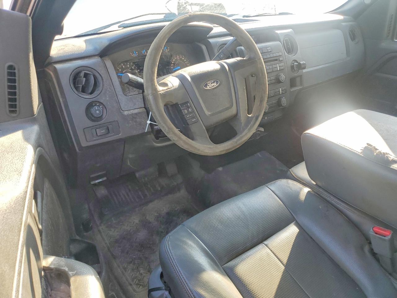 2013 Ford F150 White vin: 1FTMF1CM9DKE77427