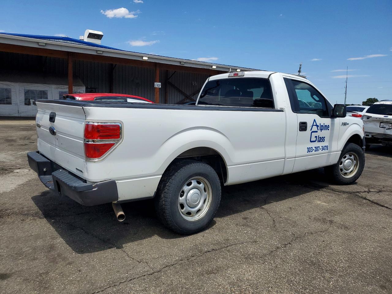 2013 Ford F150 White vin: 1FTMF1CM9DKF27811