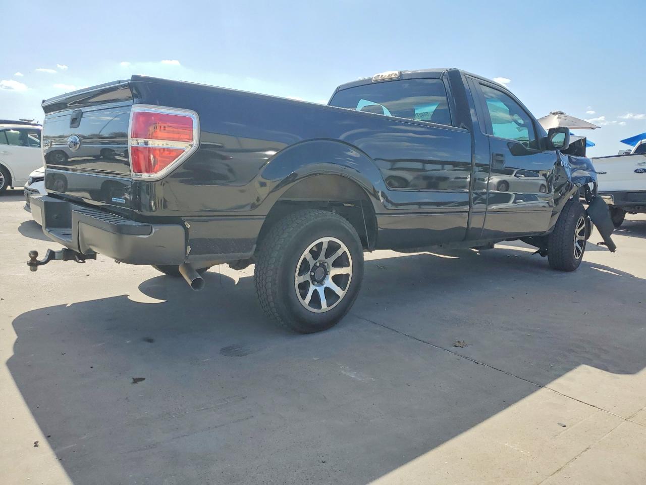 2013 Ford F150 Black vin: 1FTMF1CM9DKG25544
