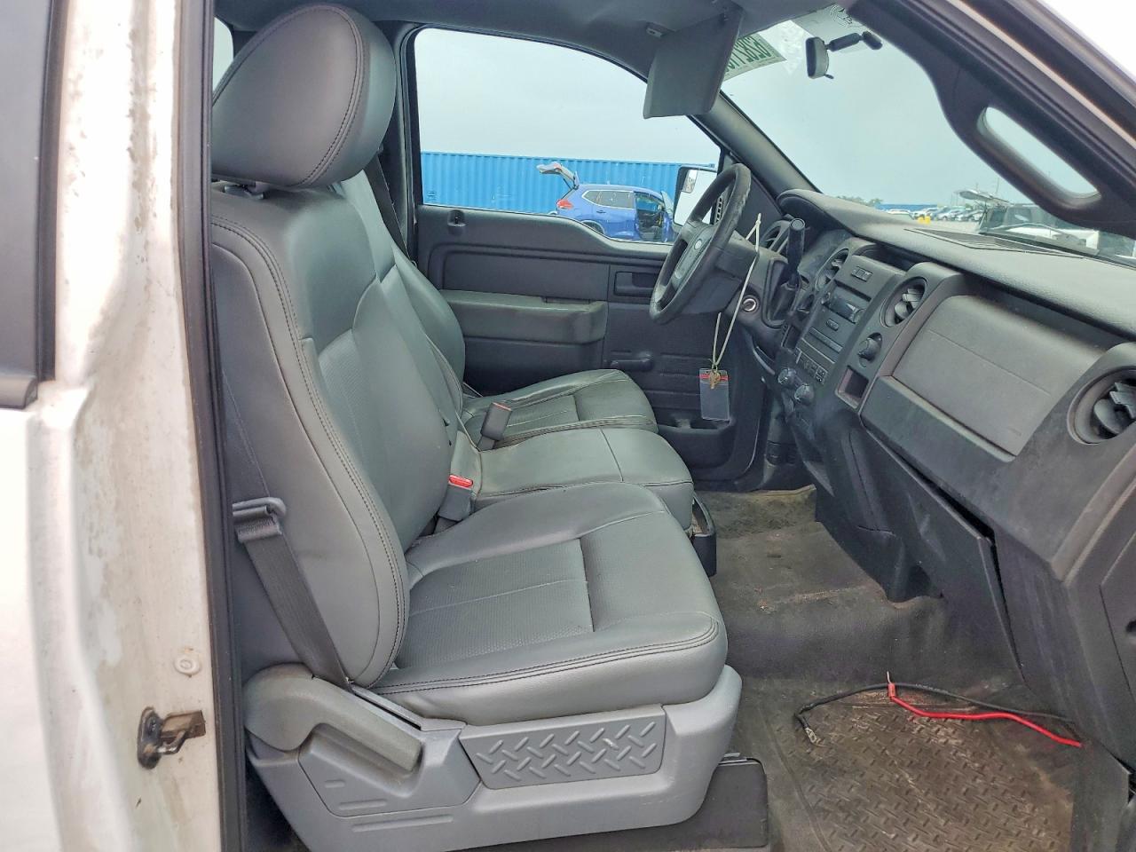 2014 Ford F150 White vin: 1FTMF1CM9EKD27416