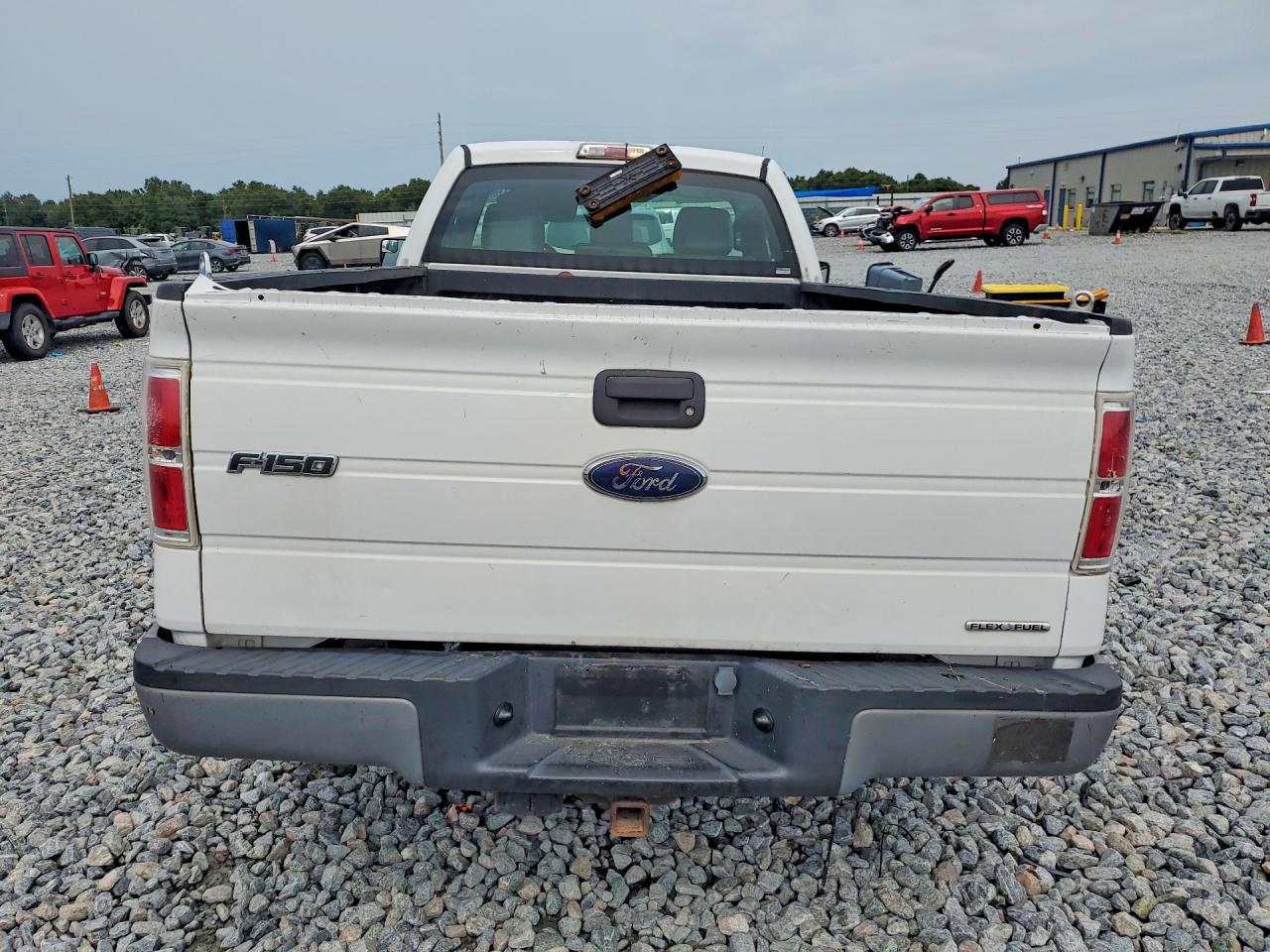 2014 Ford F150 White vin: 1FTMF1CM9EKD27416