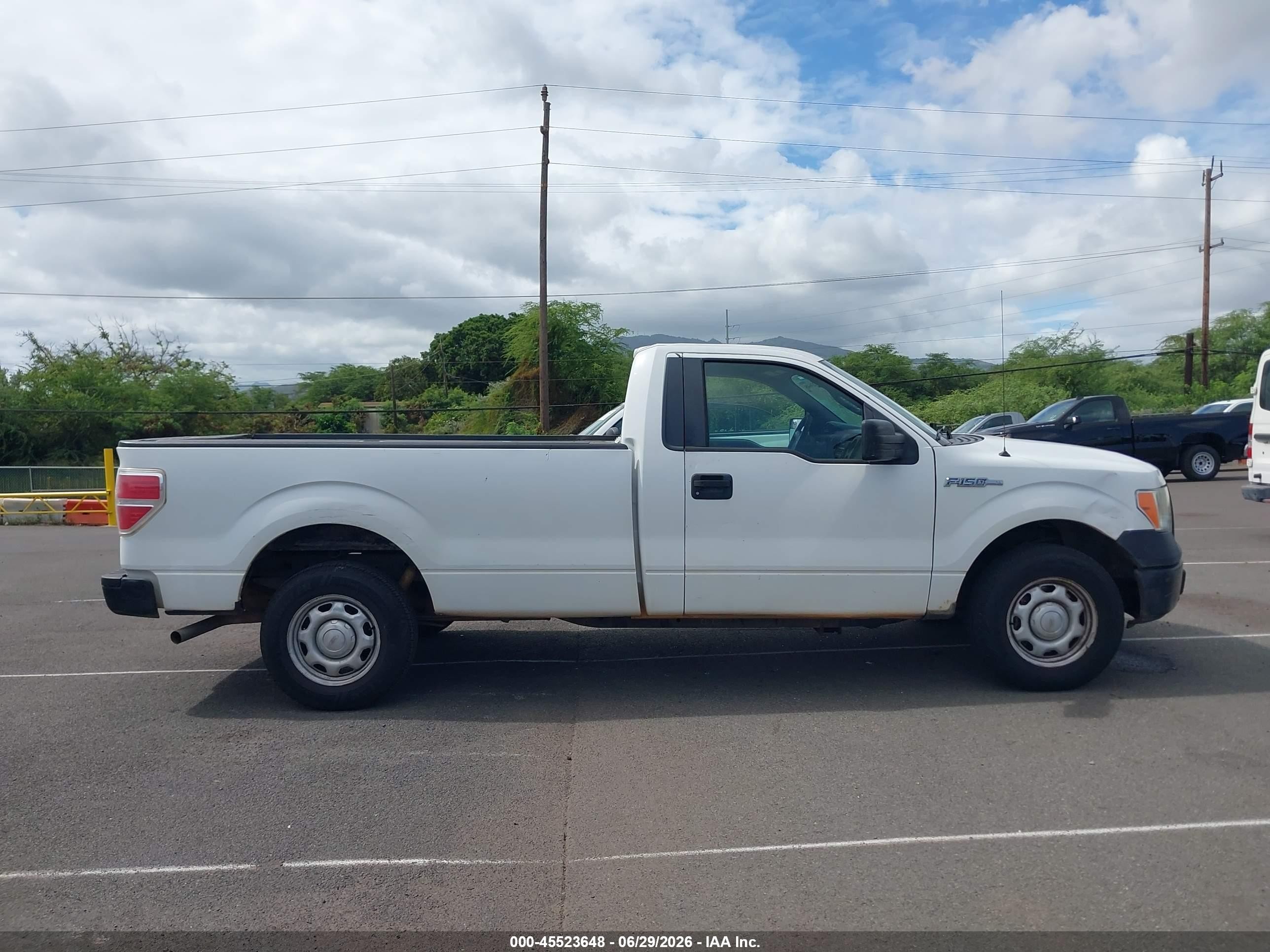 2011 Ford F-150 Stx/xl/xlt White vin: 1FTMF1CMXBKD32135