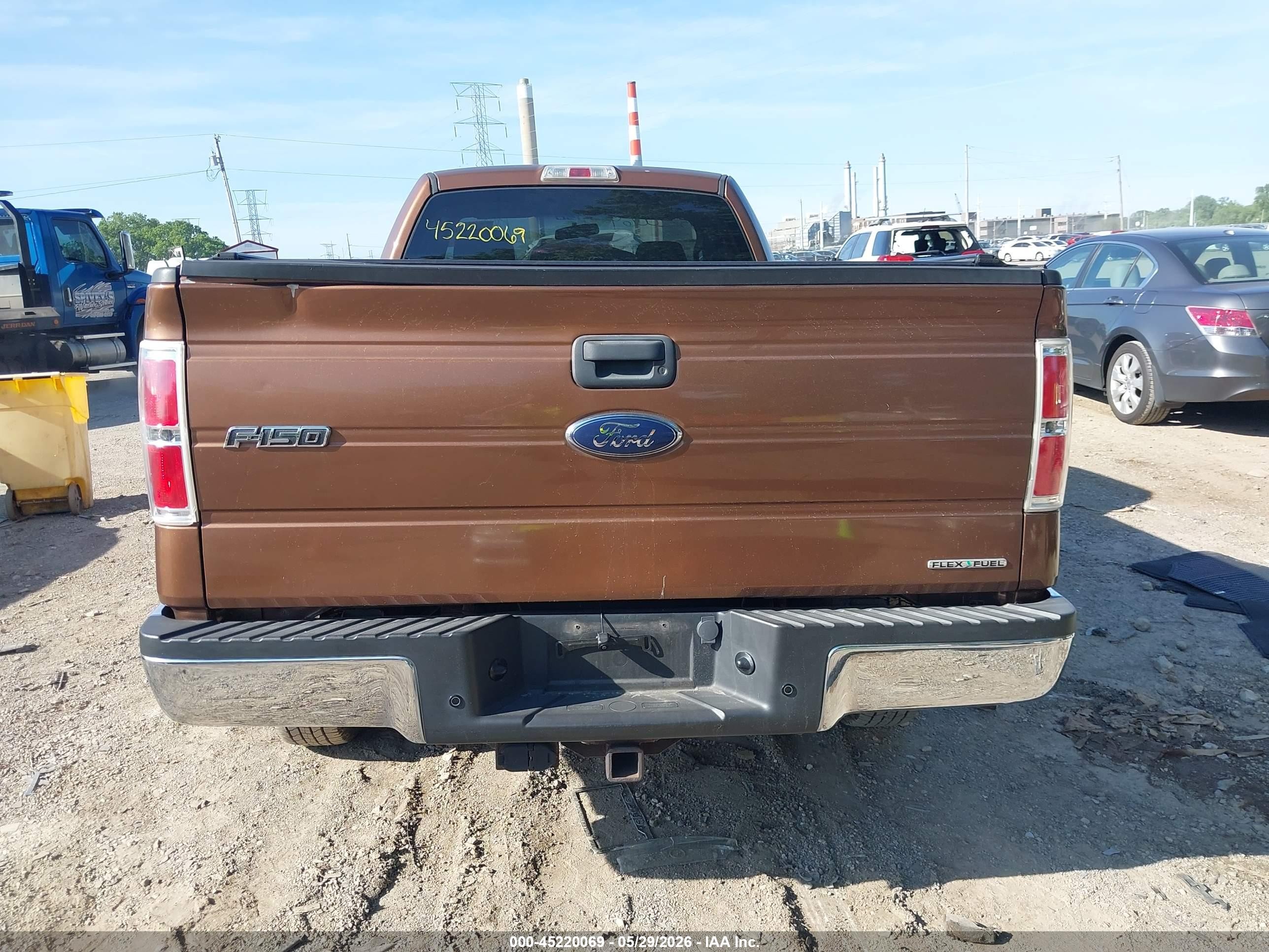 2011 Ford F-150 Xlt Коричневый vin: 1FTMF1CMXBKD33897
