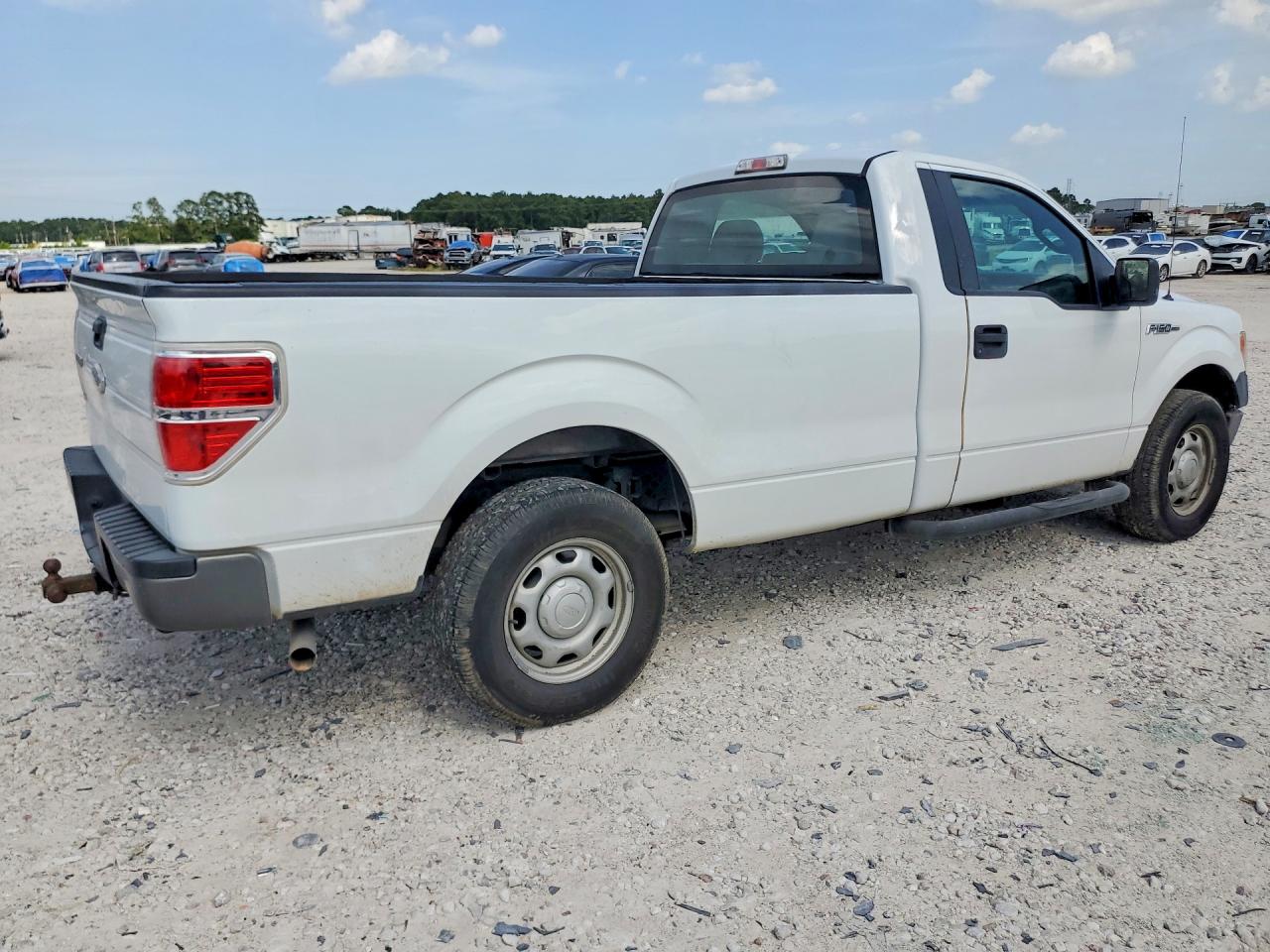 2011 Ford F-150 White vin: 1FTMF1CMXBKE08467