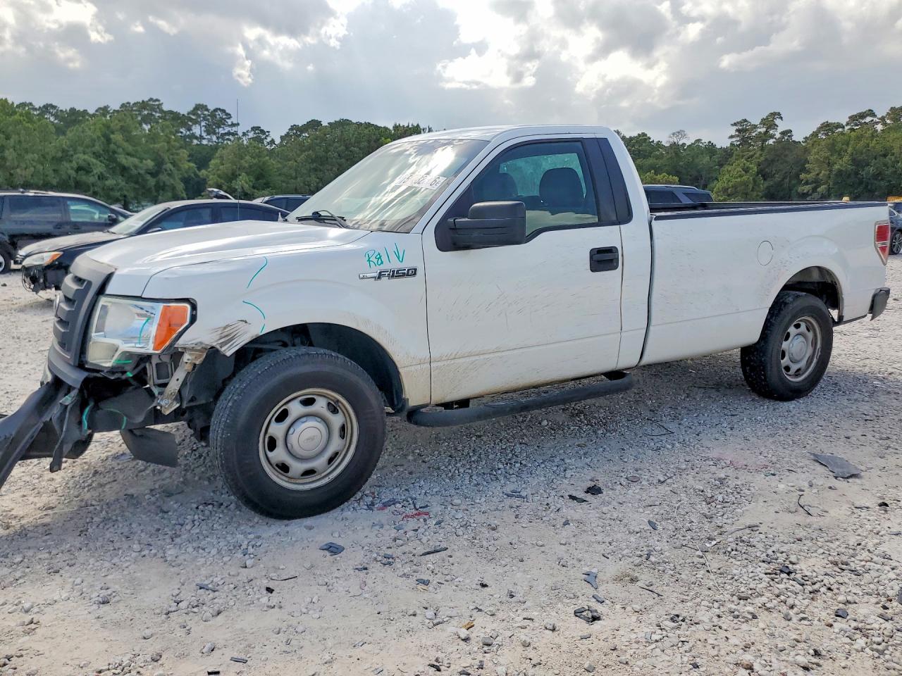 2011 Ford F-150 White vin: 1FTMF1CMXBKE08467