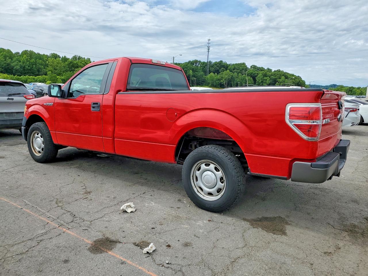 2013 Ford F150 Red vin: 1FTMF1CMXDKE91451