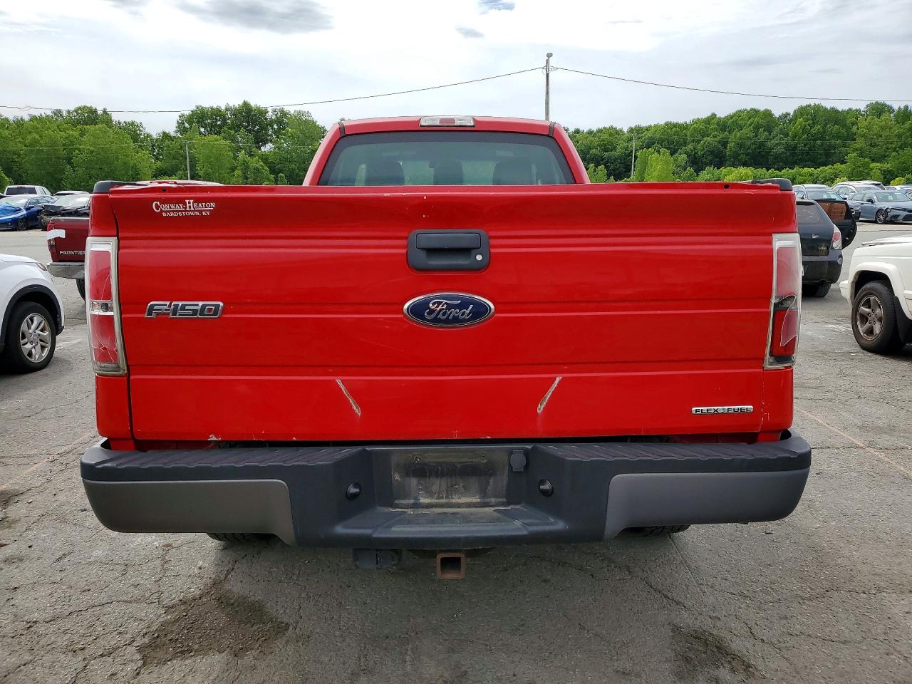 2013 Ford F150 Red vin: 1FTMF1CMXDKE91451