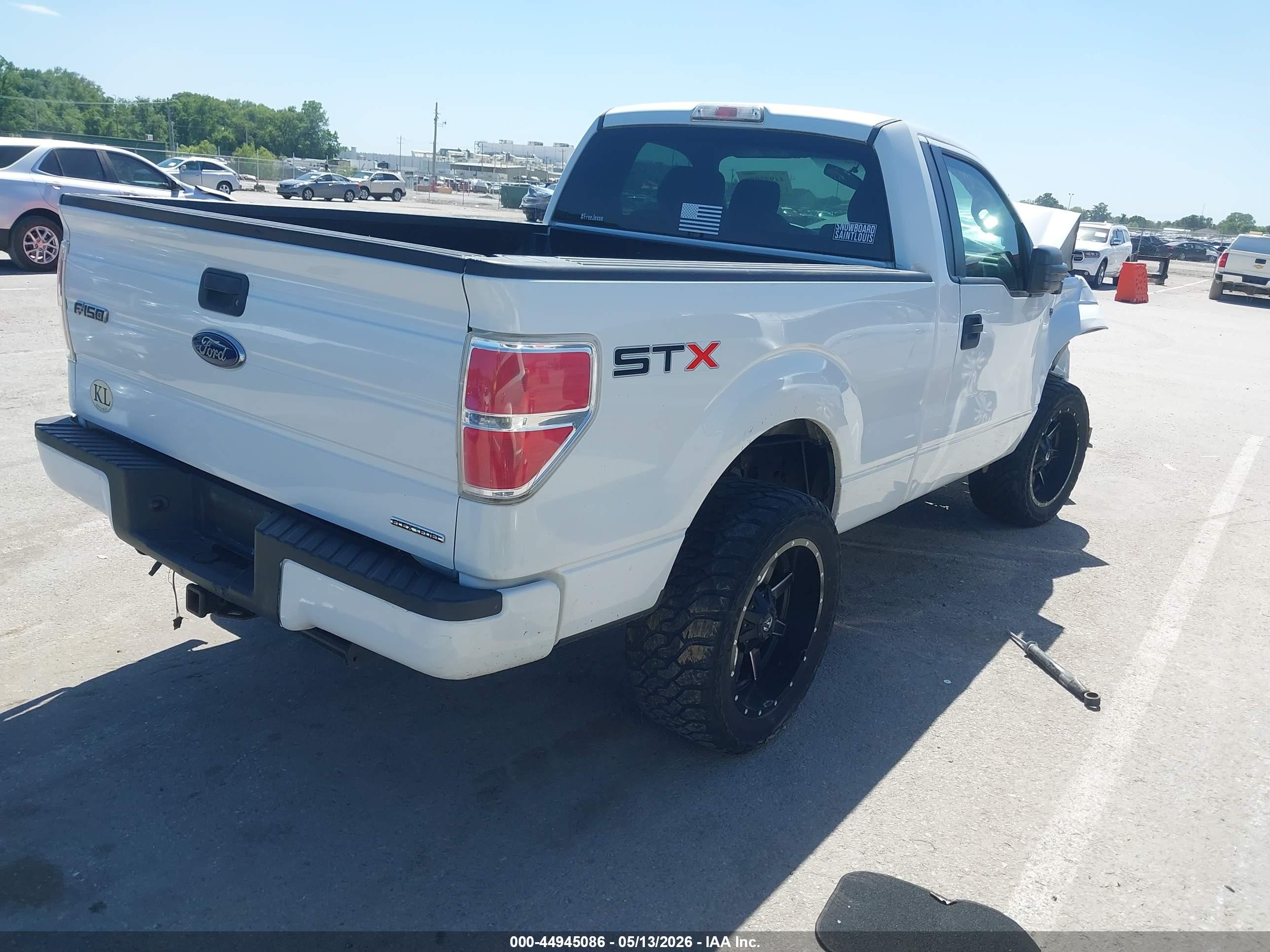2013 Ford F-150 Stx White vin: 1FTMF1CMXDKF29910
