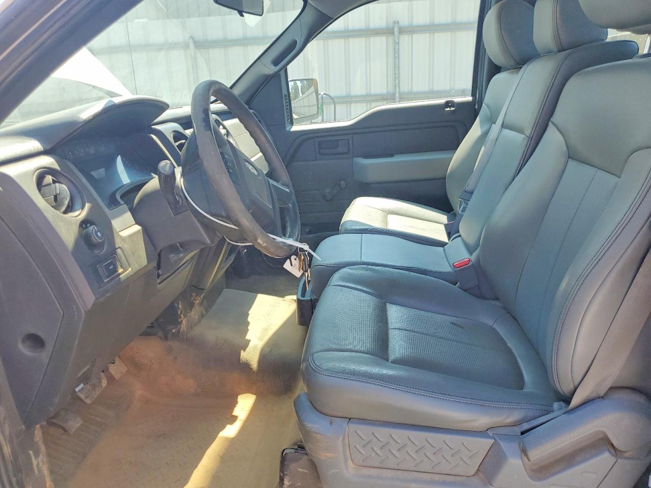 2014 Ford F150 White vin: 1FTMF1CMXEKF70359
