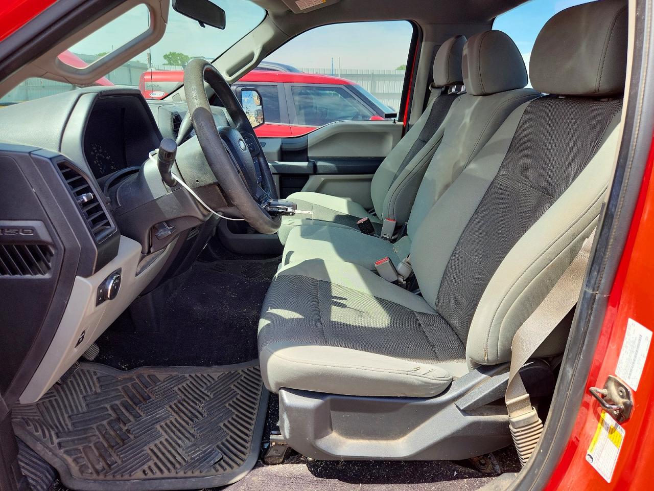 2017 Ford F150 Red vin: 1FTMF1CP0HKC98208