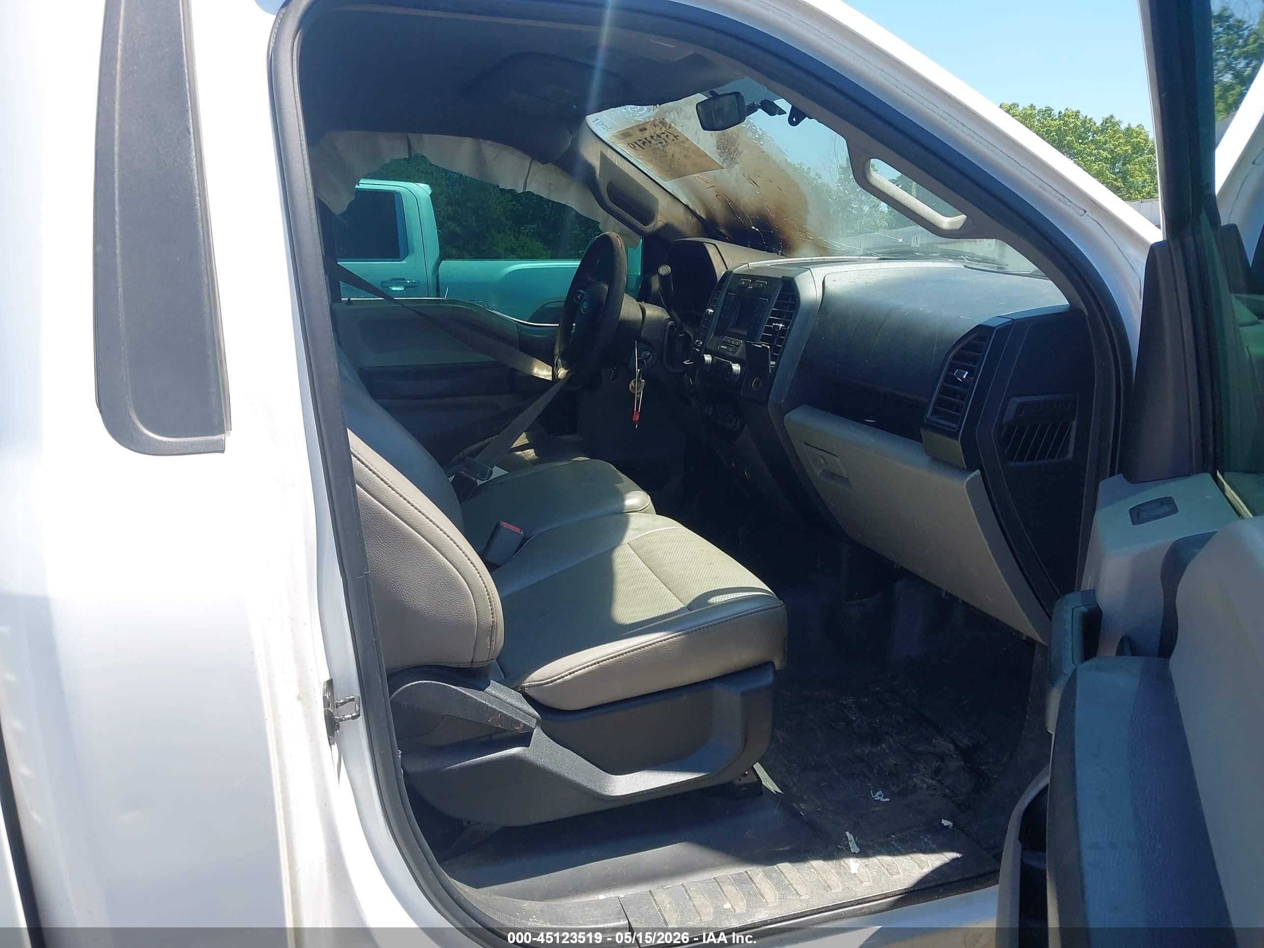 2015 Ford F-150 Xl White vin: 1FTMF1CP1FKE52647