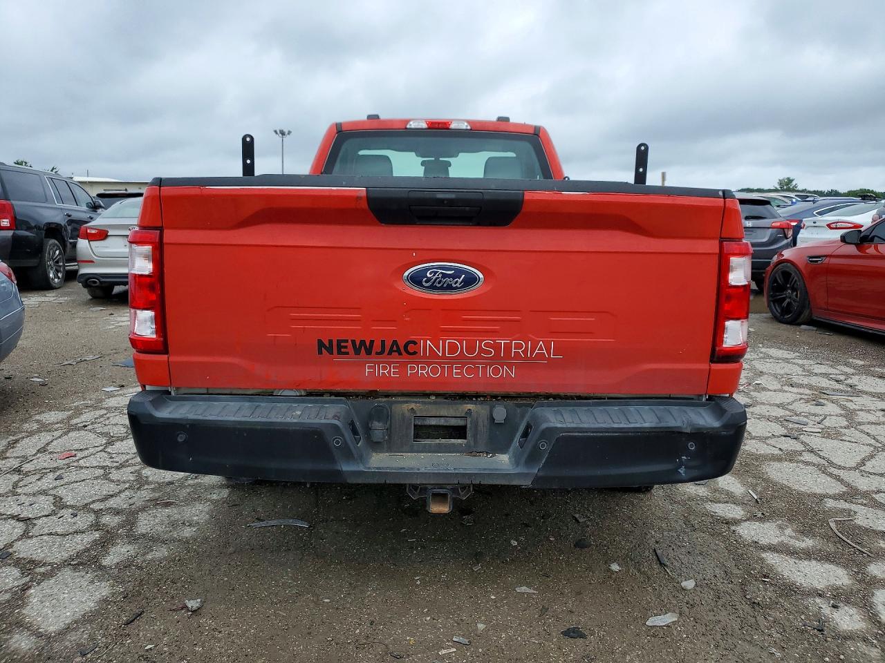 2023 Ford F150 Red vin: 1FTMF1CP2PKF58851