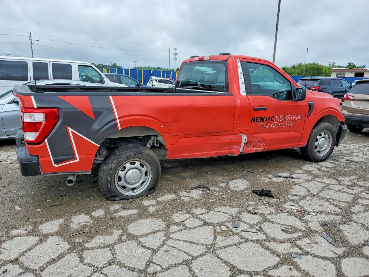 2023 Ford F150 Red vin: 1FTMF1CP2PKF58851
