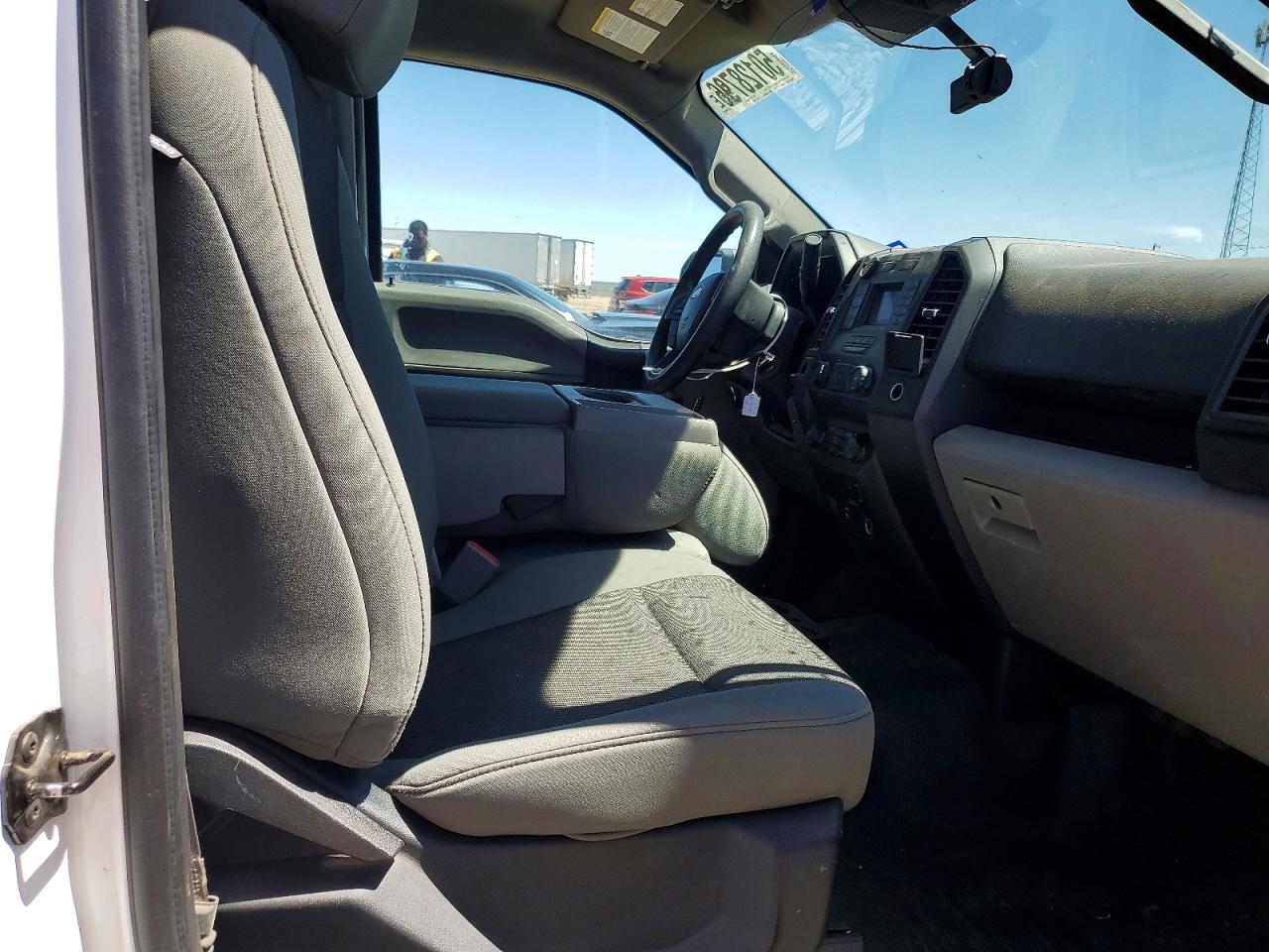 2019 Ford F150 White vin: 1FTMF1CP4KKC16777