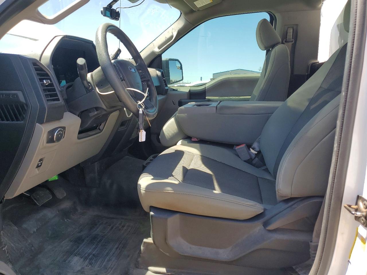 2019 Ford F150 White vin: 1FTMF1CP4KKC16777
