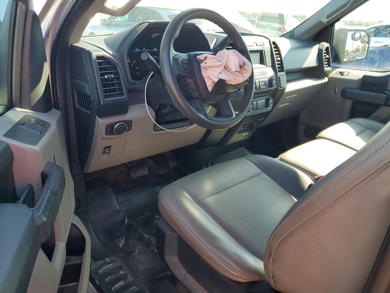 2015 Ford F150 Silver vin: 1FTMF1CP5FKE52120