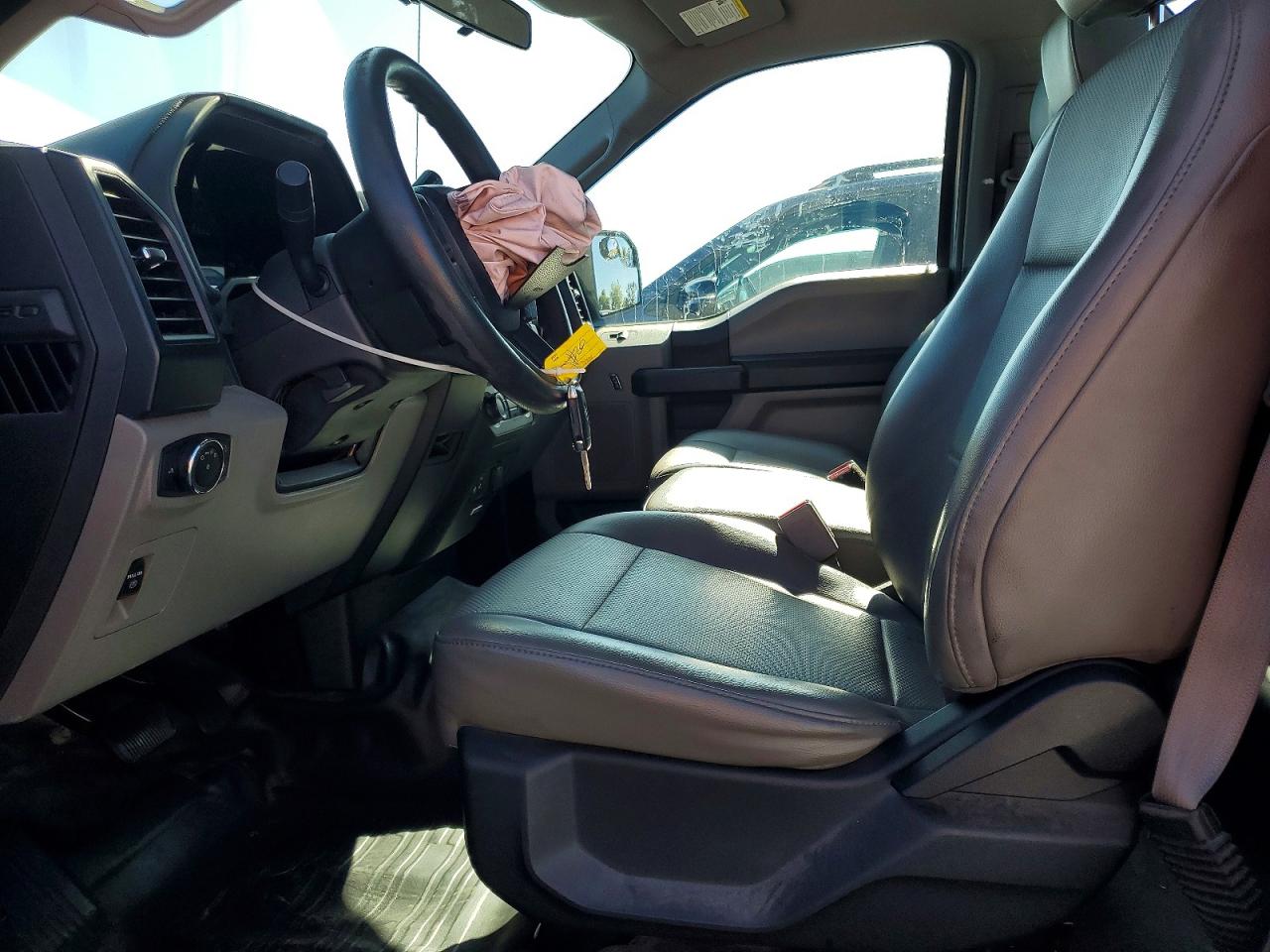 2015 Ford F150 Silver vin: 1FTMF1CP5FKE52120