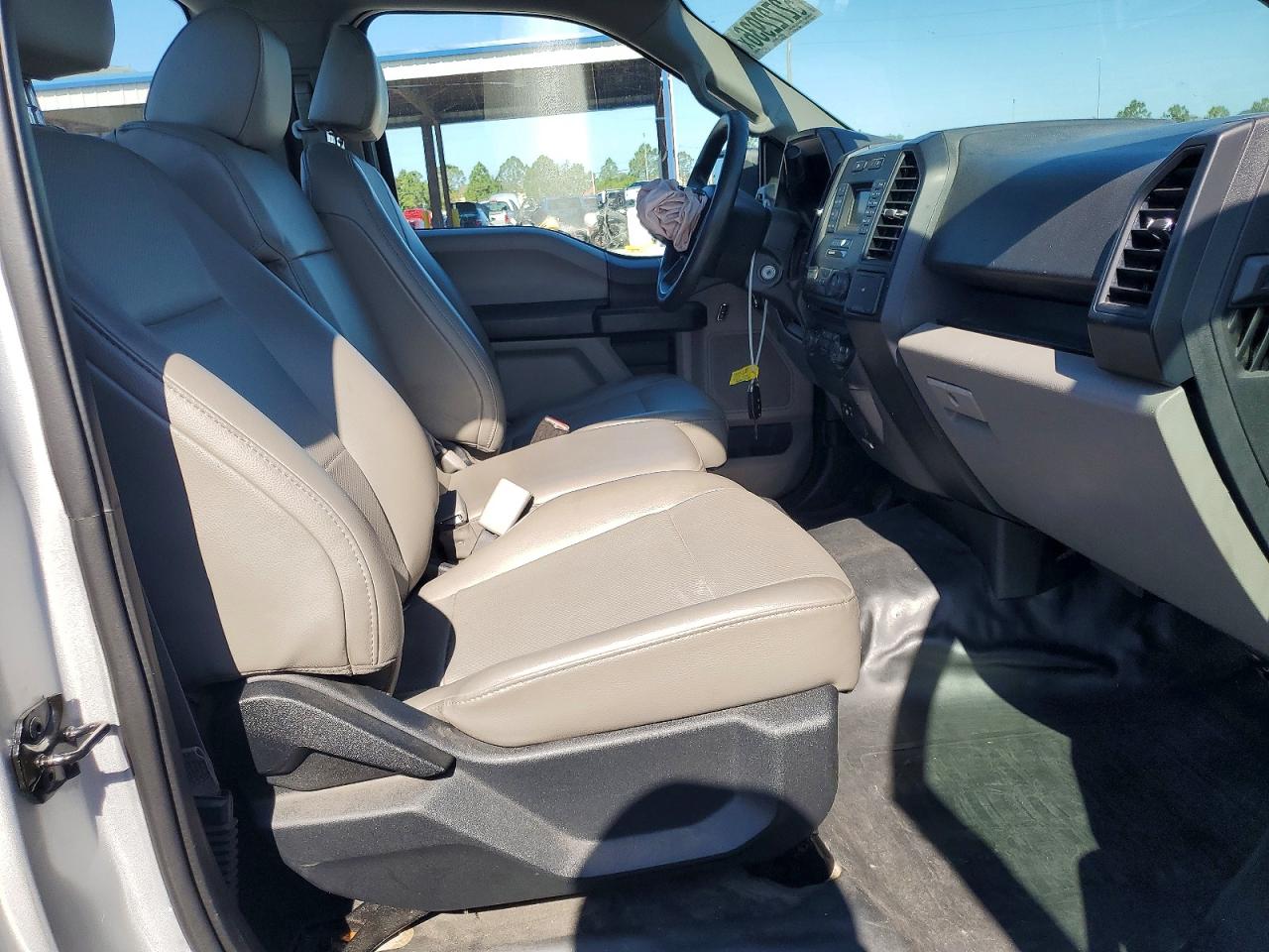 2015 Ford F150 Silver vin: 1FTMF1CP5FKE52120