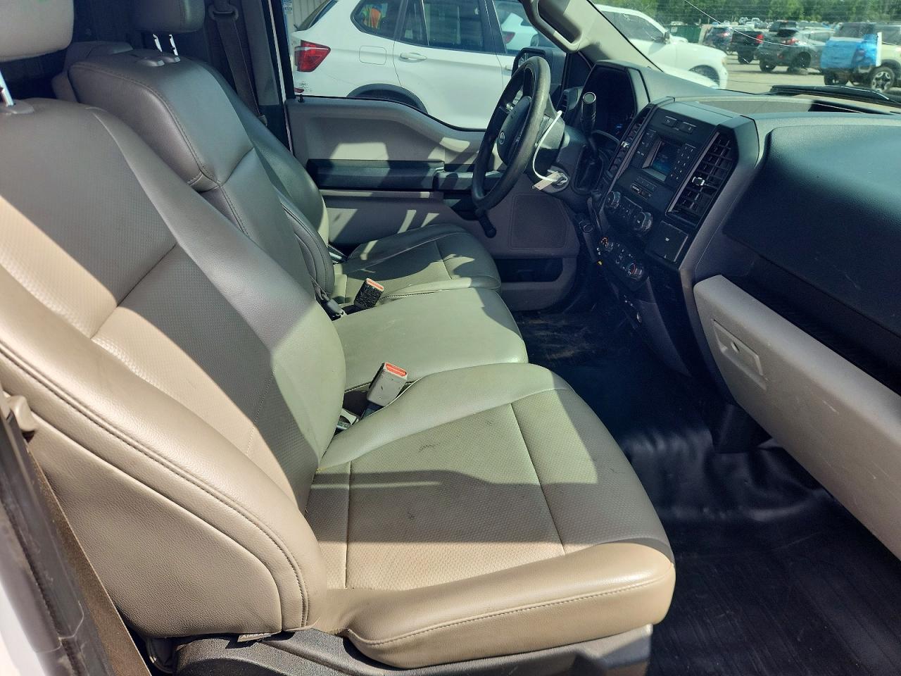 2015 Ford F150 Белый vin: 1FTMF1CP9FKE52959
