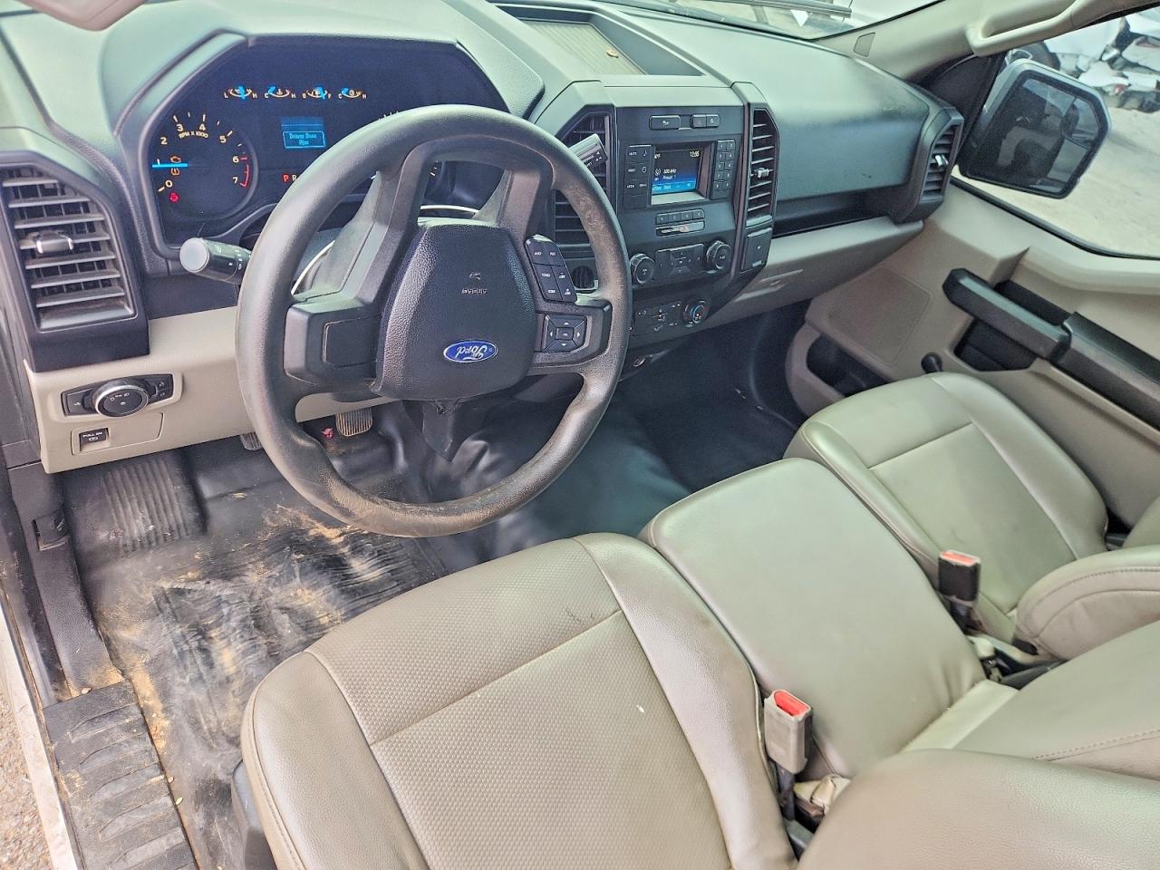 2015 Ford F150 Белый vin: 1FTMF1CP9FKE52959