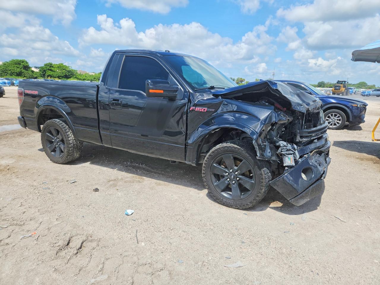 2014 Ford F150 Black vin: 1FTMF1CT9EFA24555