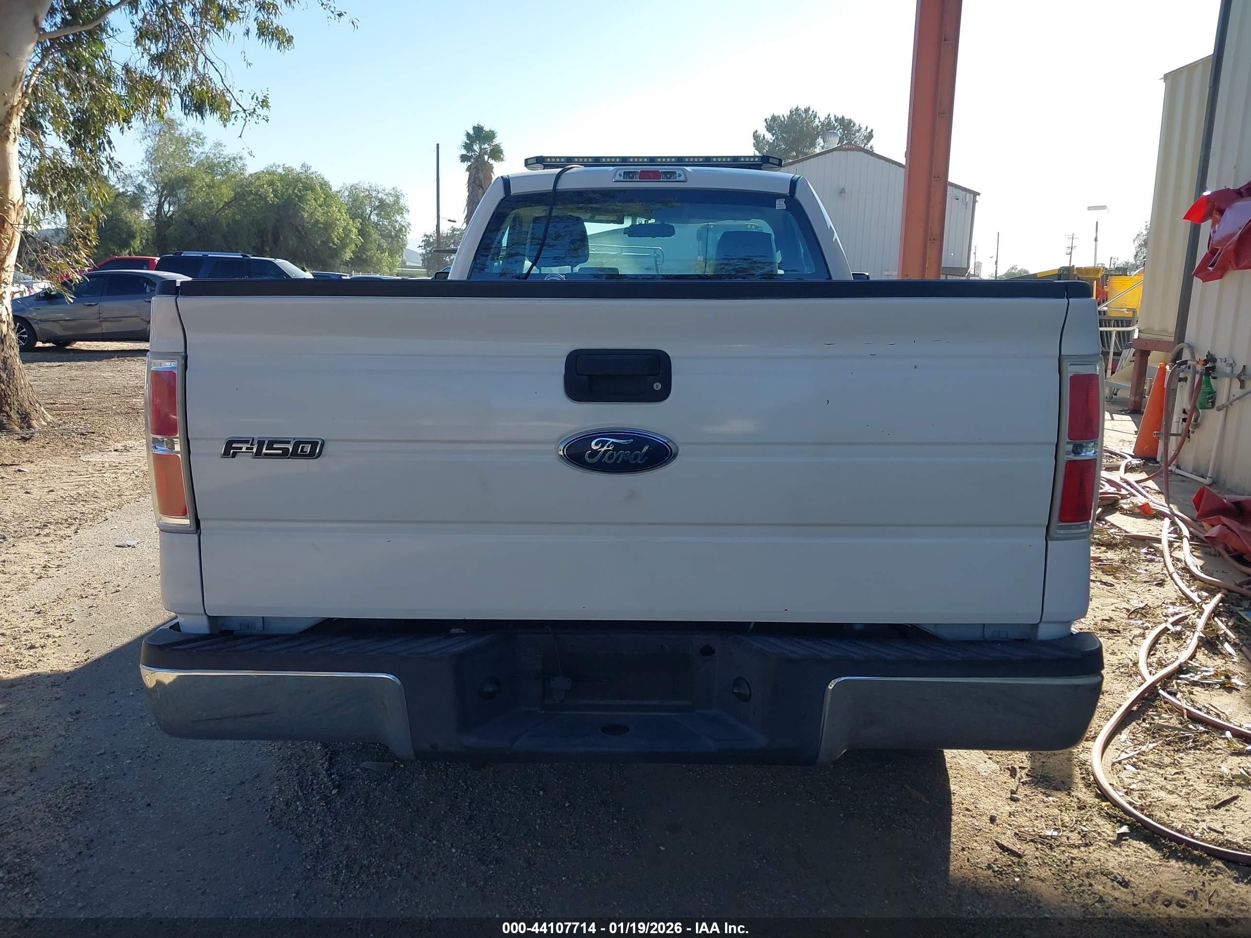 2010 Ford F-150 Stx/xl/xlt White vin: 1FTMF1CW0AKB33613