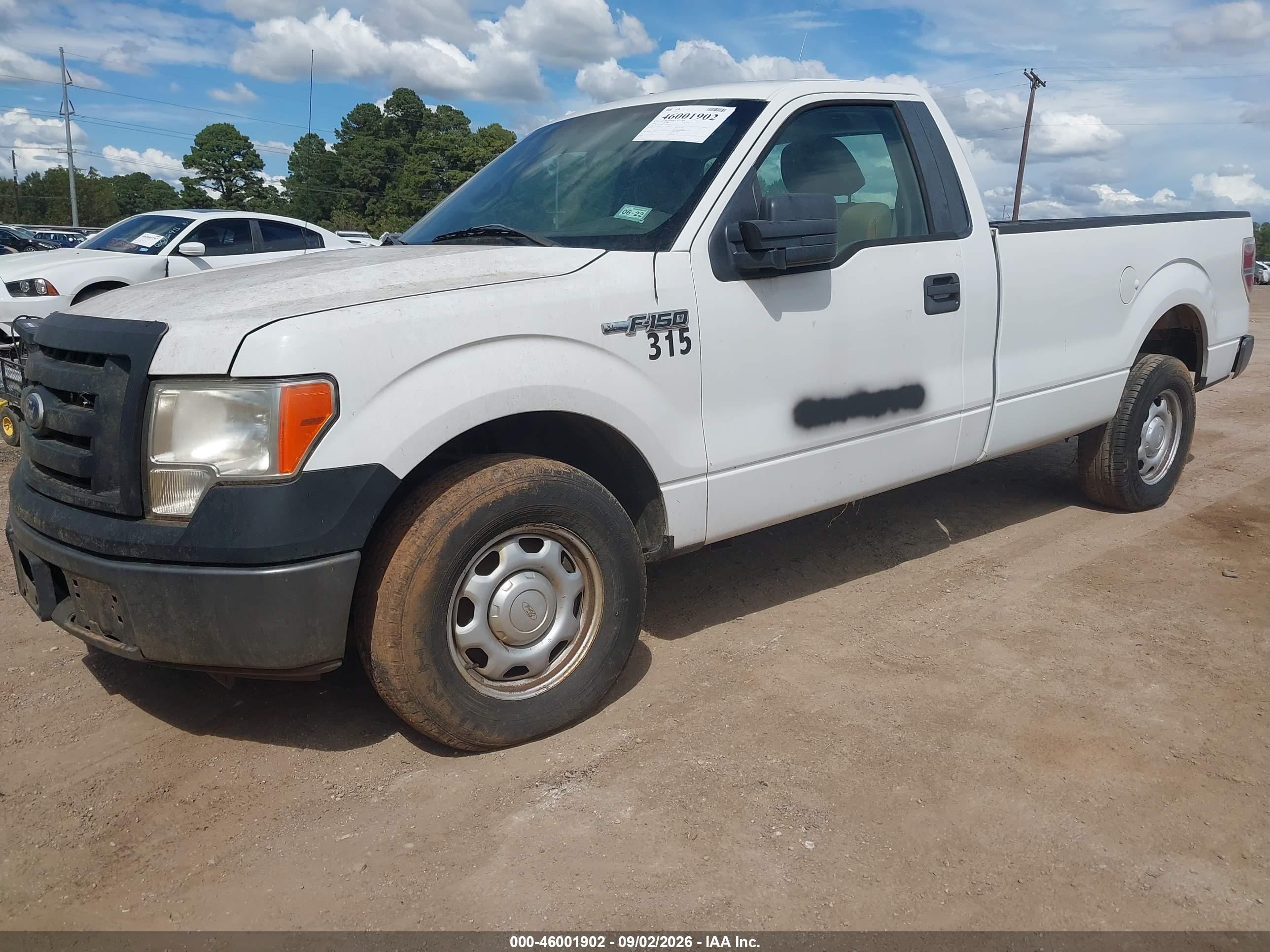 2010 Ford F-150 Stx/xl/xlt/xlt W/mid-box Prep White vin: 1FTMF1CW0AKE01379