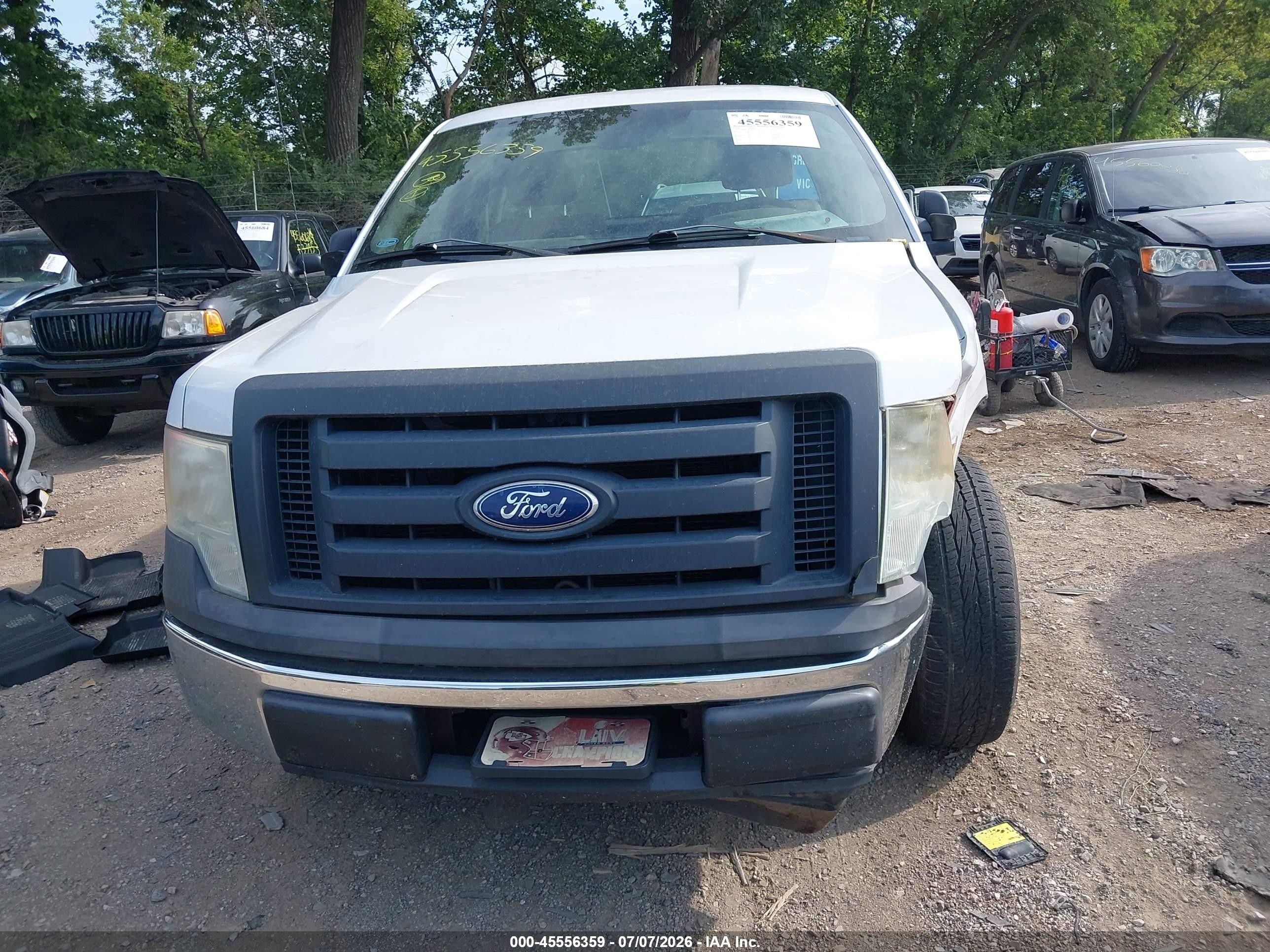 2010 Ford F-150 Stx/xl/xl W/mid-box Prep/xlt/xlt W/mid-box Prep White vin: 1FTMF1CW1AKC11123