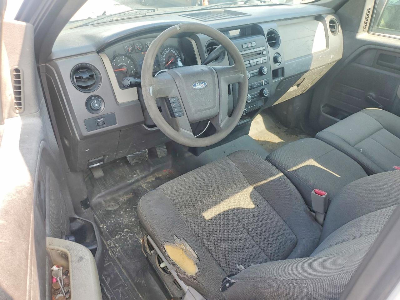 2010 Ford F150 White vin: 1FTMF1CW1AKE49165