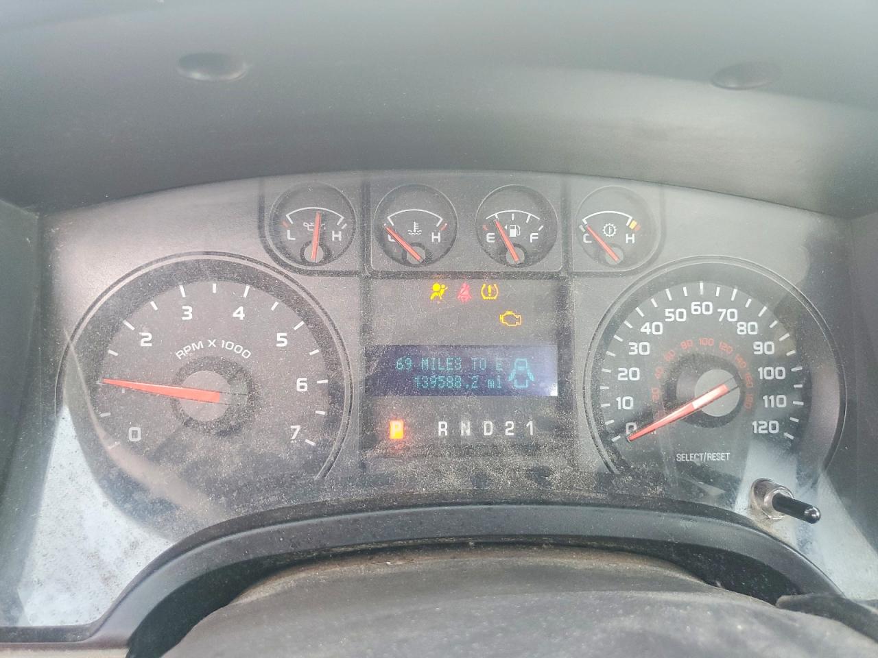 2010 Ford F150 White vin: 1FTMF1CW1AKE49165
