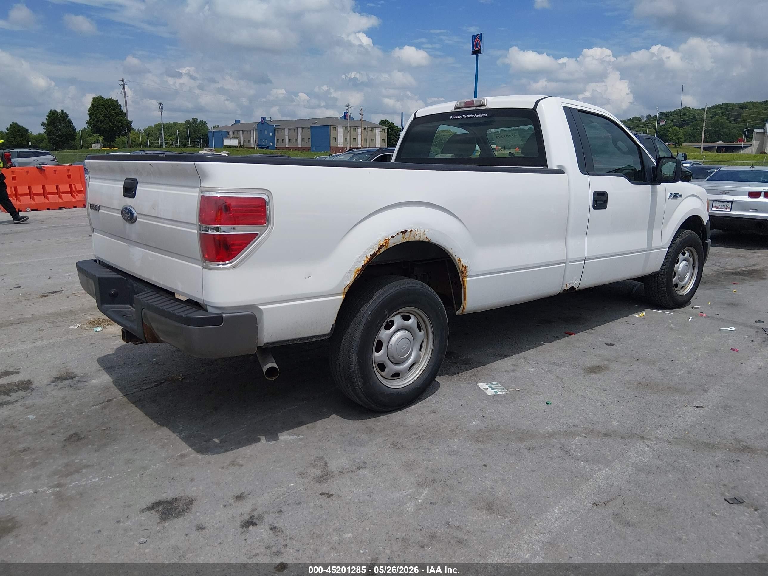2010 Ford F-150 Stx/xl/xlt White vin: 1FTMF1CW2AKE80070