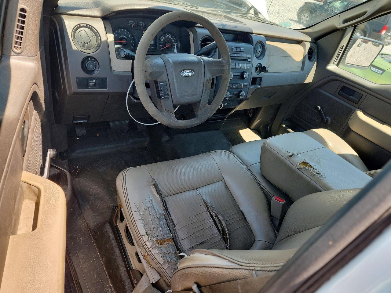 2010 Ford F-150 White vin: 1FTMF1CW3AFD49318