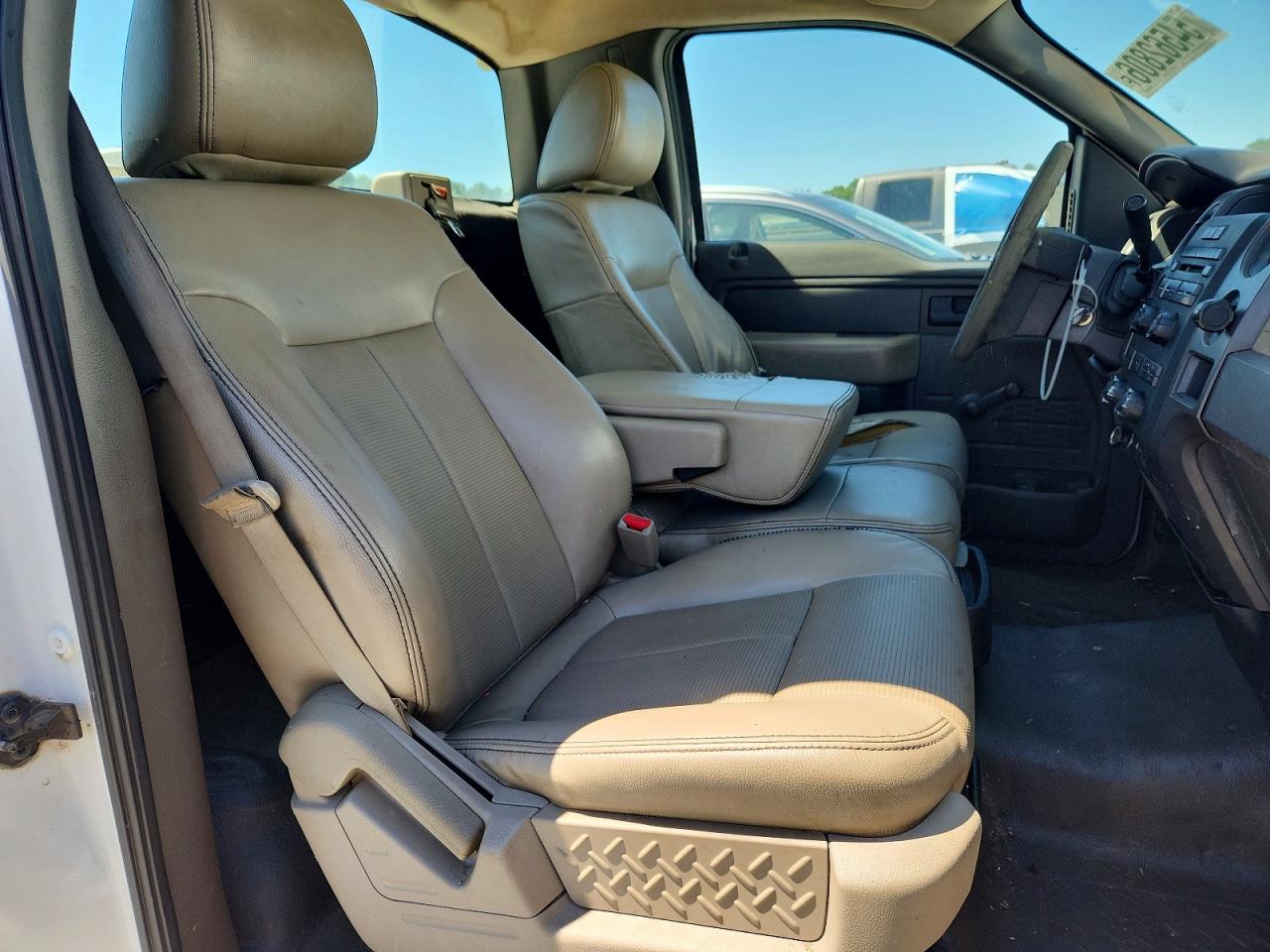 2010 Ford F-150 White vin: 1FTMF1CW3AFD49318
