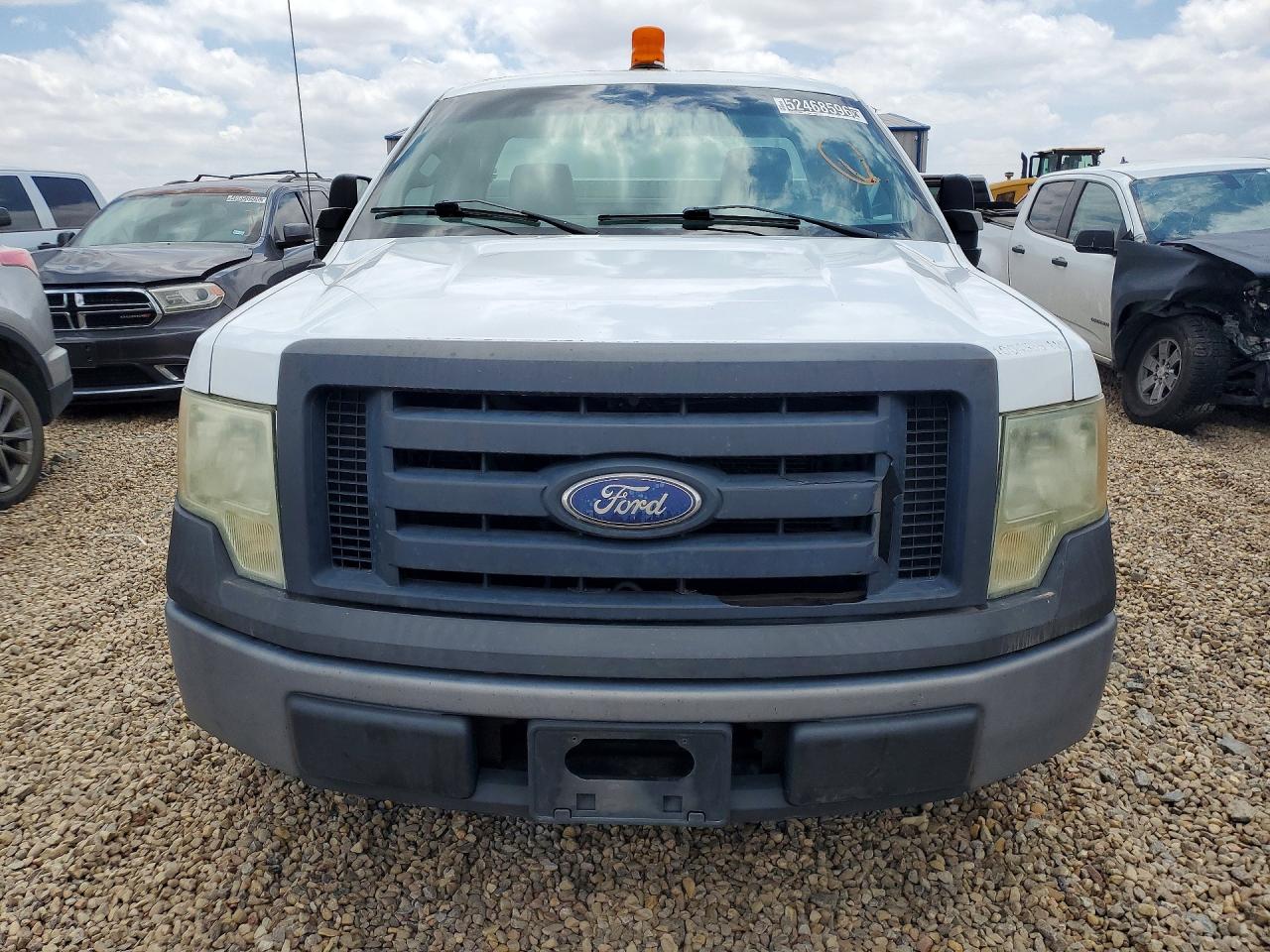 2010 Ford F150 White vin: 1FTMF1CW3AKB55329