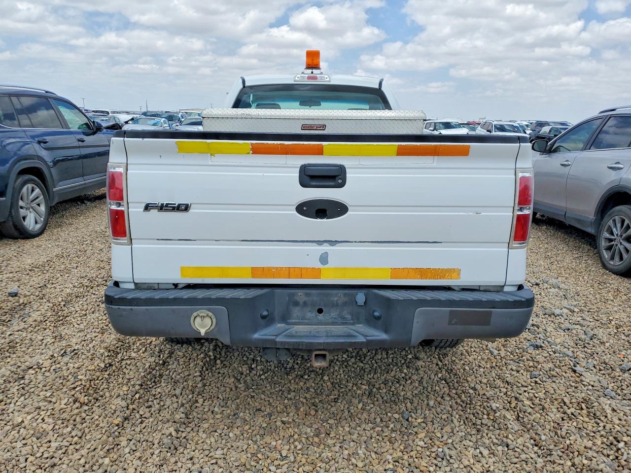 2010 Ford F150 White vin: 1FTMF1CW3AKB55329