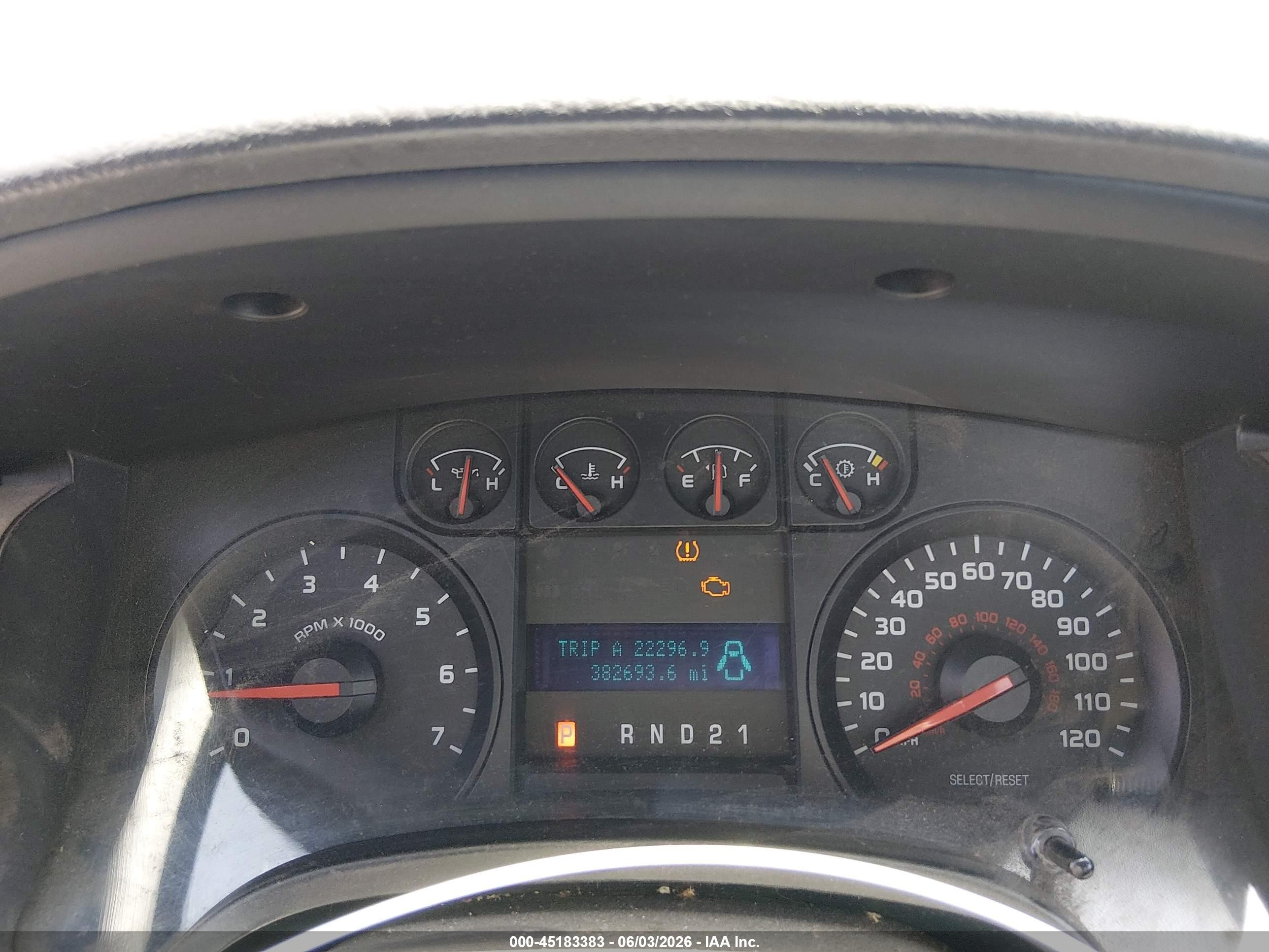 2010 Ford F-150 Stx/xl/xlt White vin: 1FTMF1CW3AKE27300