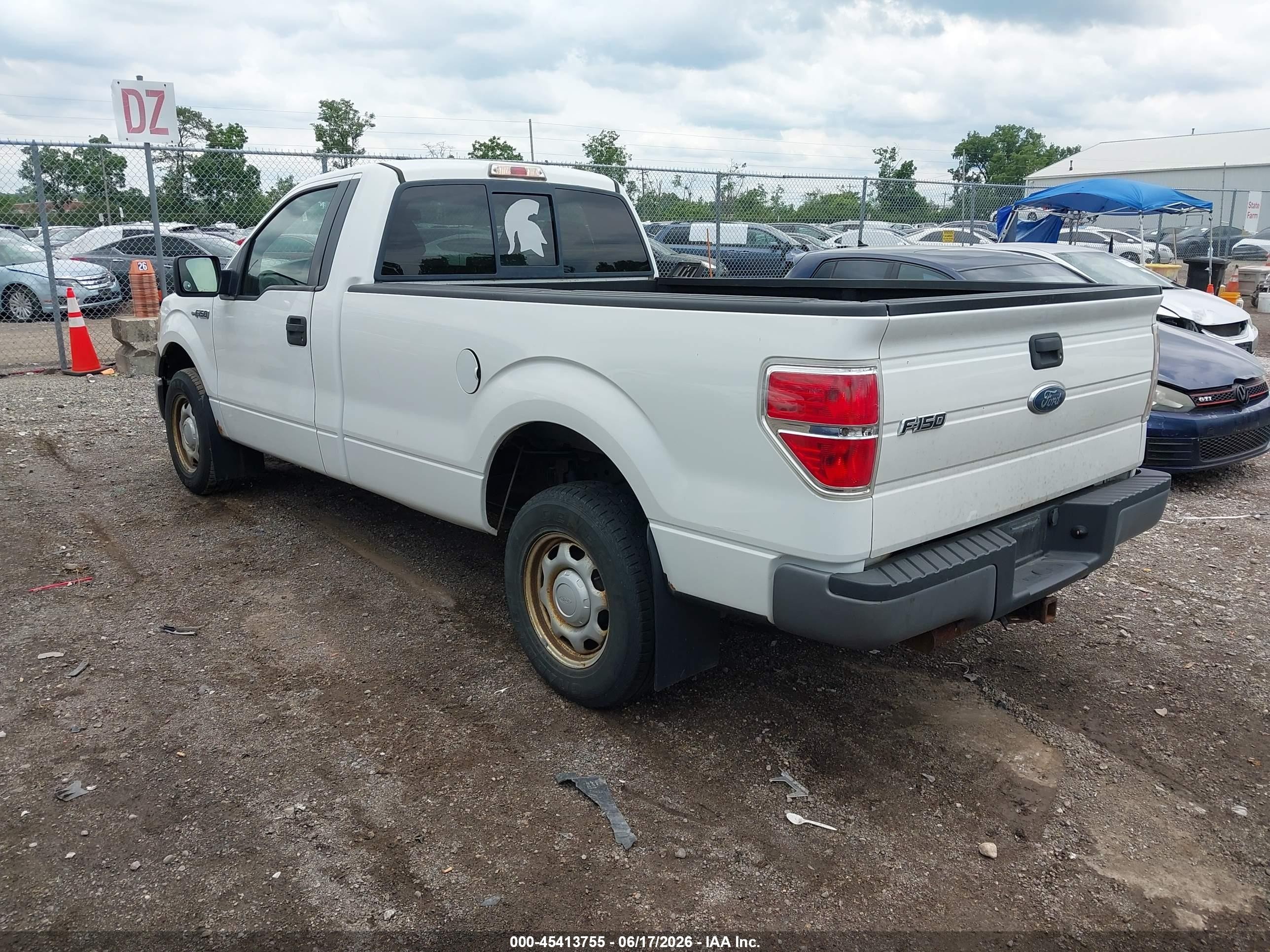 2010 Ford F-150 Stx/xl/xl W/mid-box Prep/xlt/xlt W/mid-box Prep White vin: 1FTMF1CW3AKE48633
