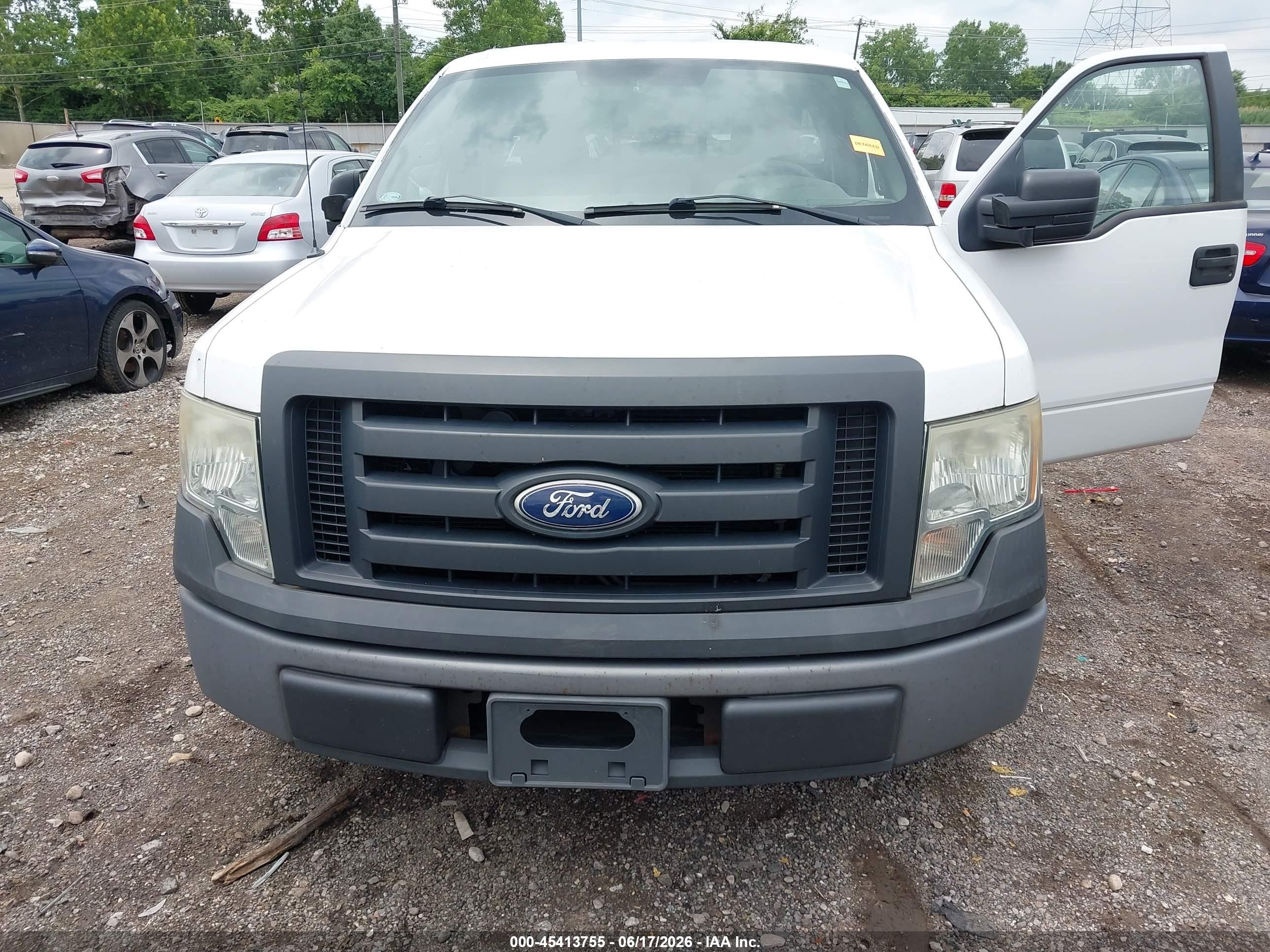 2010 Ford F-150 Stx/xl/xl W/mid-box Prep/xlt/xlt W/mid-box Prep White vin: 1FTMF1CW3AKE48633