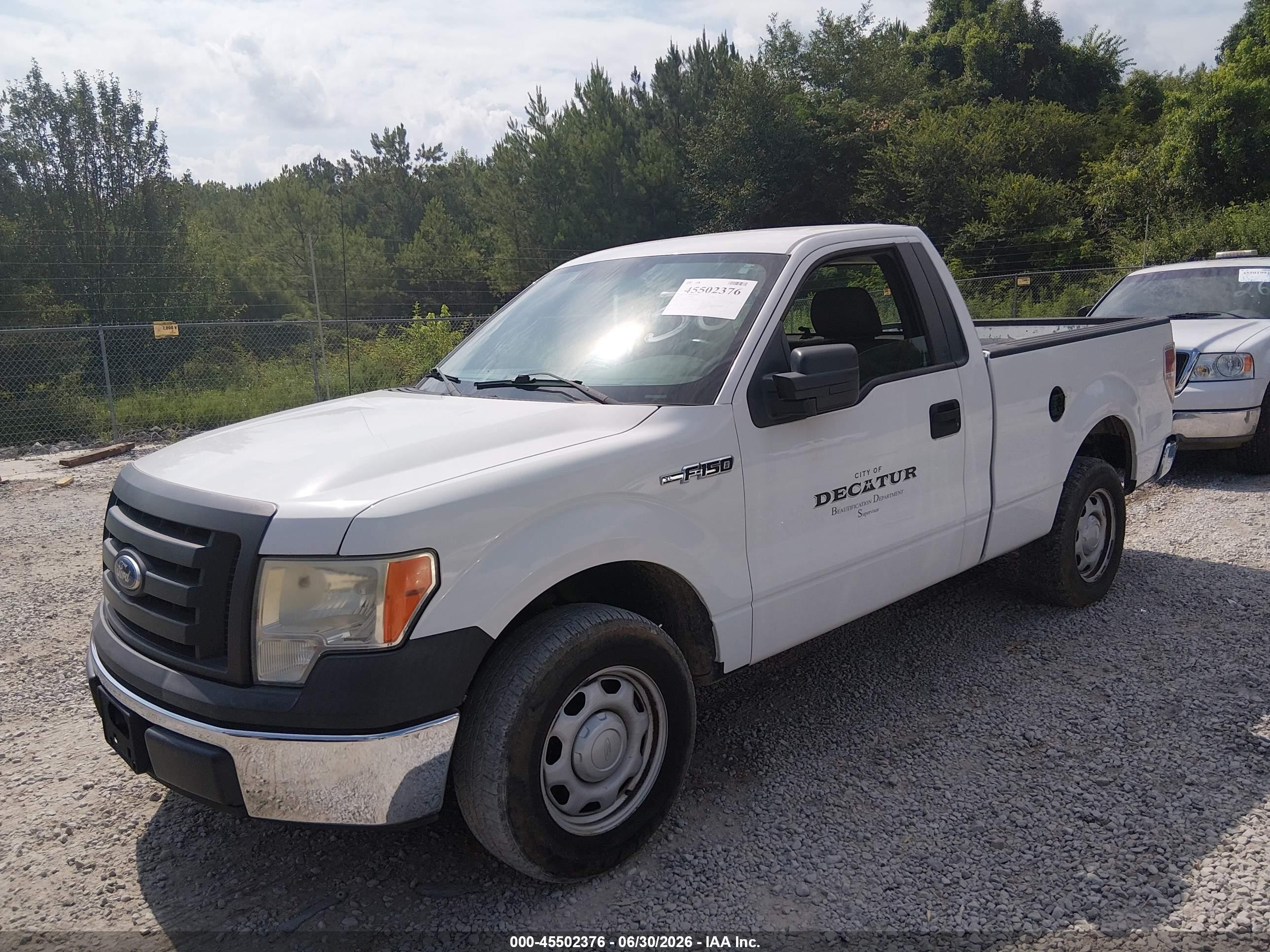 2010 Ford F150   Белый vin: 1FTMF1CW4AKB99971