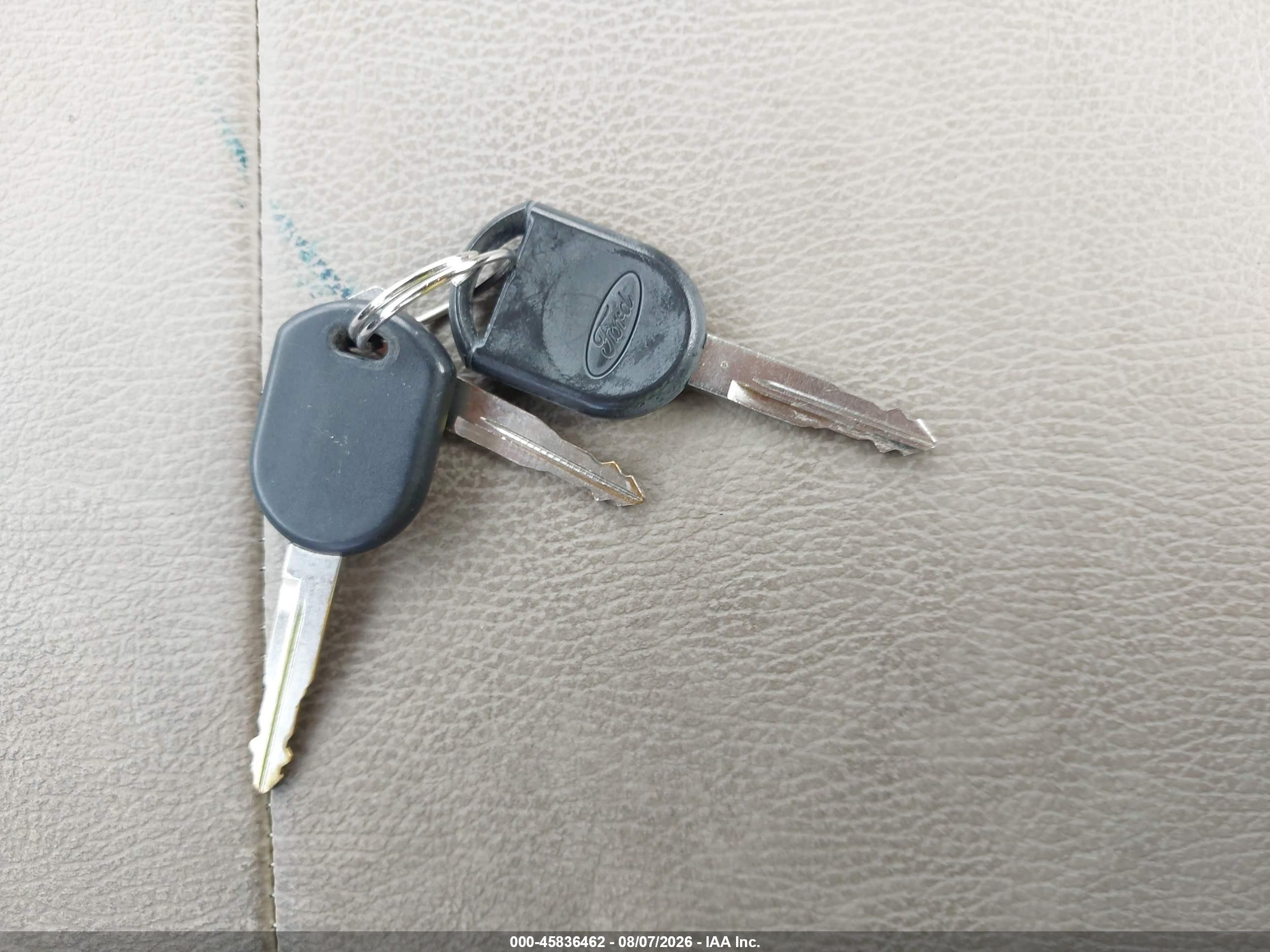2010 Ford F-150   White vin: 1FTMF1CW4AKE61536