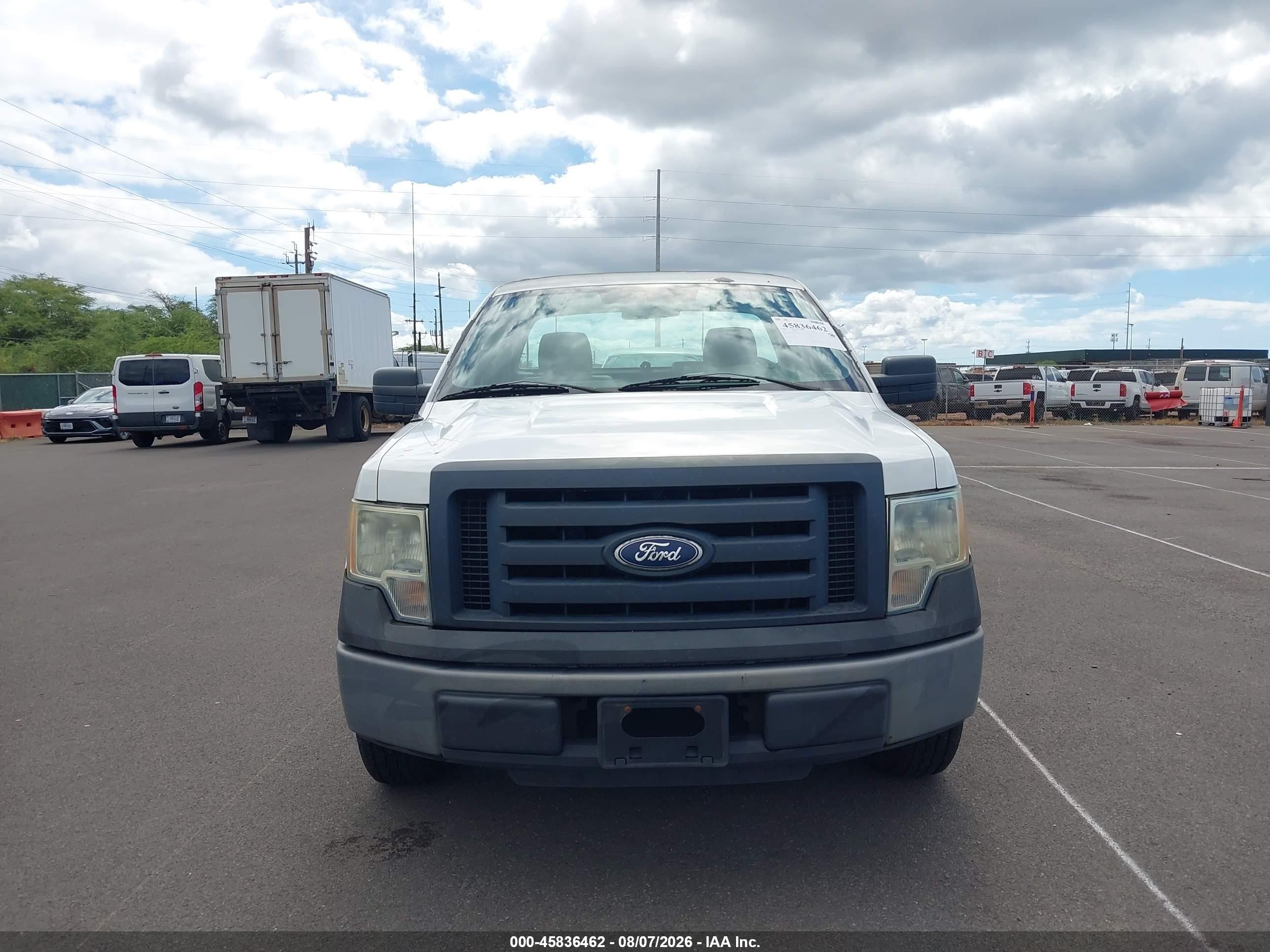 2010 Ford F-150   White vin: 1FTMF1CW4AKE61536