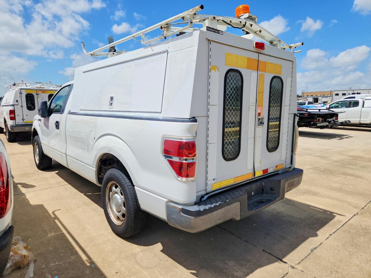 2010 Ford F150 White vin: 1FTMF1CW5AKB11123