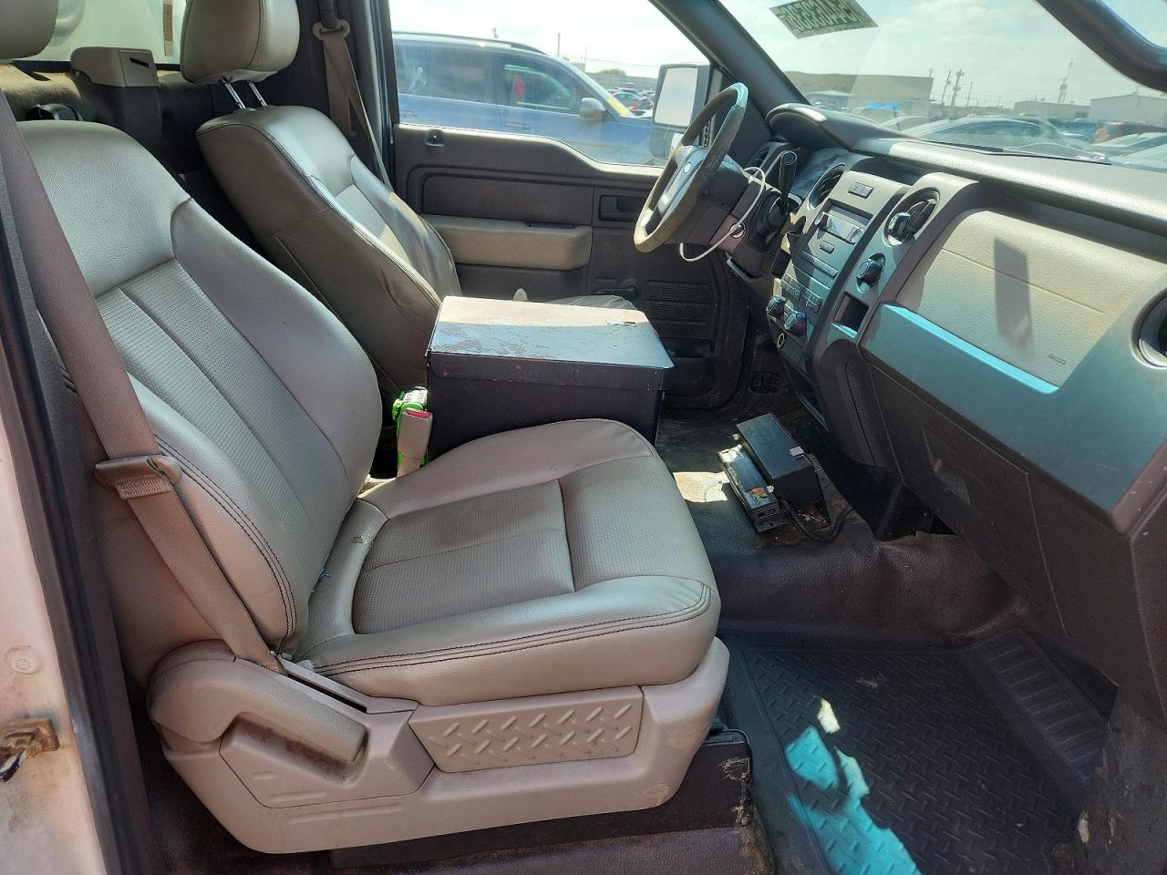 2010 Ford F150 White vin: 1FTMF1CW5AKB11123