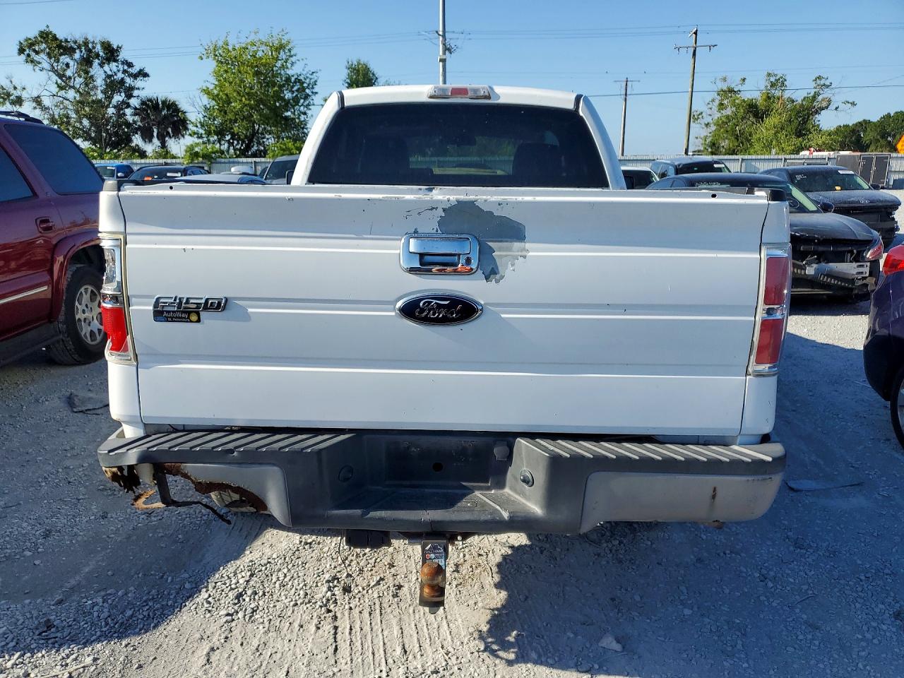 2010 Ford F150 Белый vin: 1FTMF1CW5AKB37351
